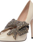 Gucci Womens Bow Embellished Patent Leather Pumps In White