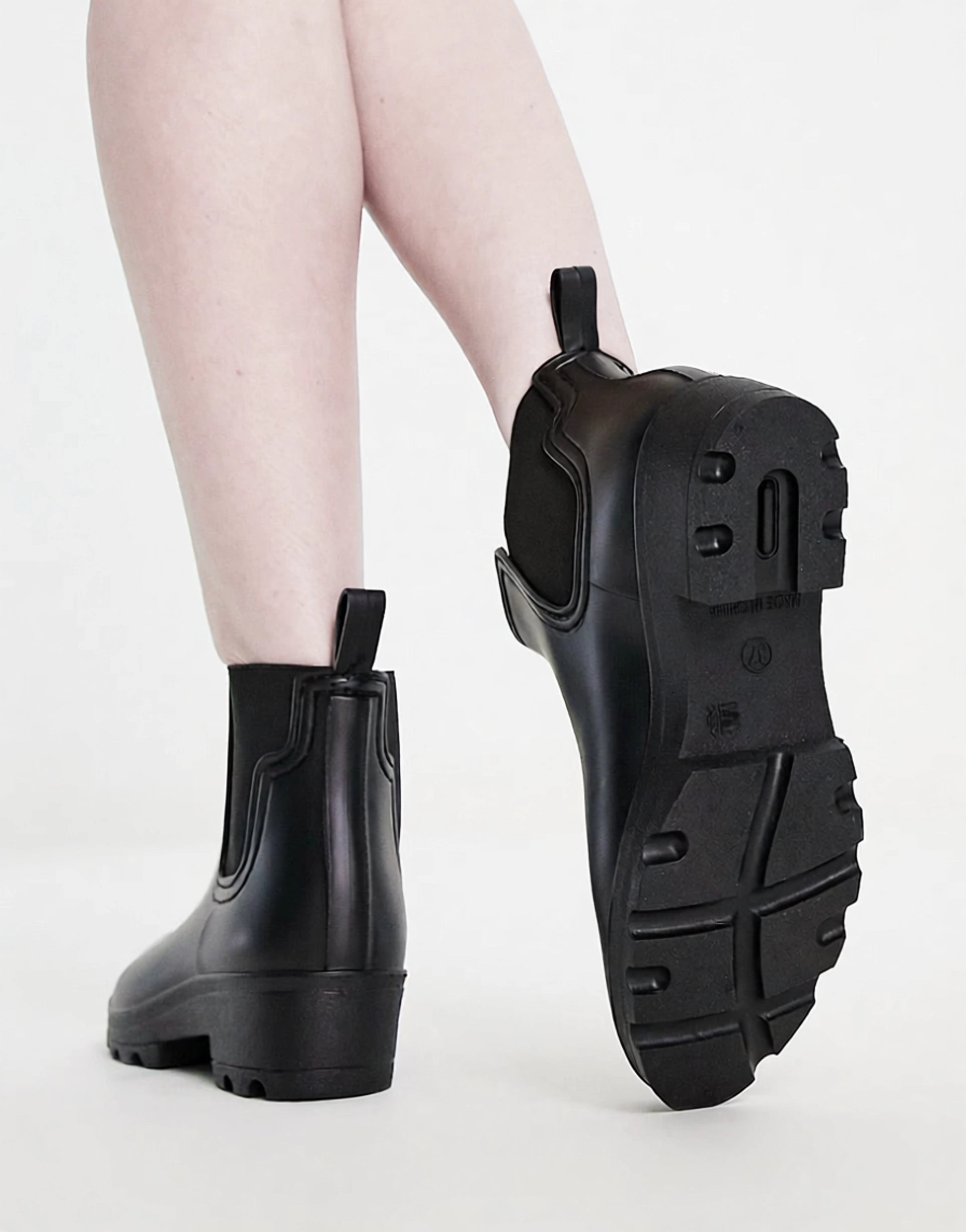 London Rebel Womens Chunky Chelsea Welly in Matte Black