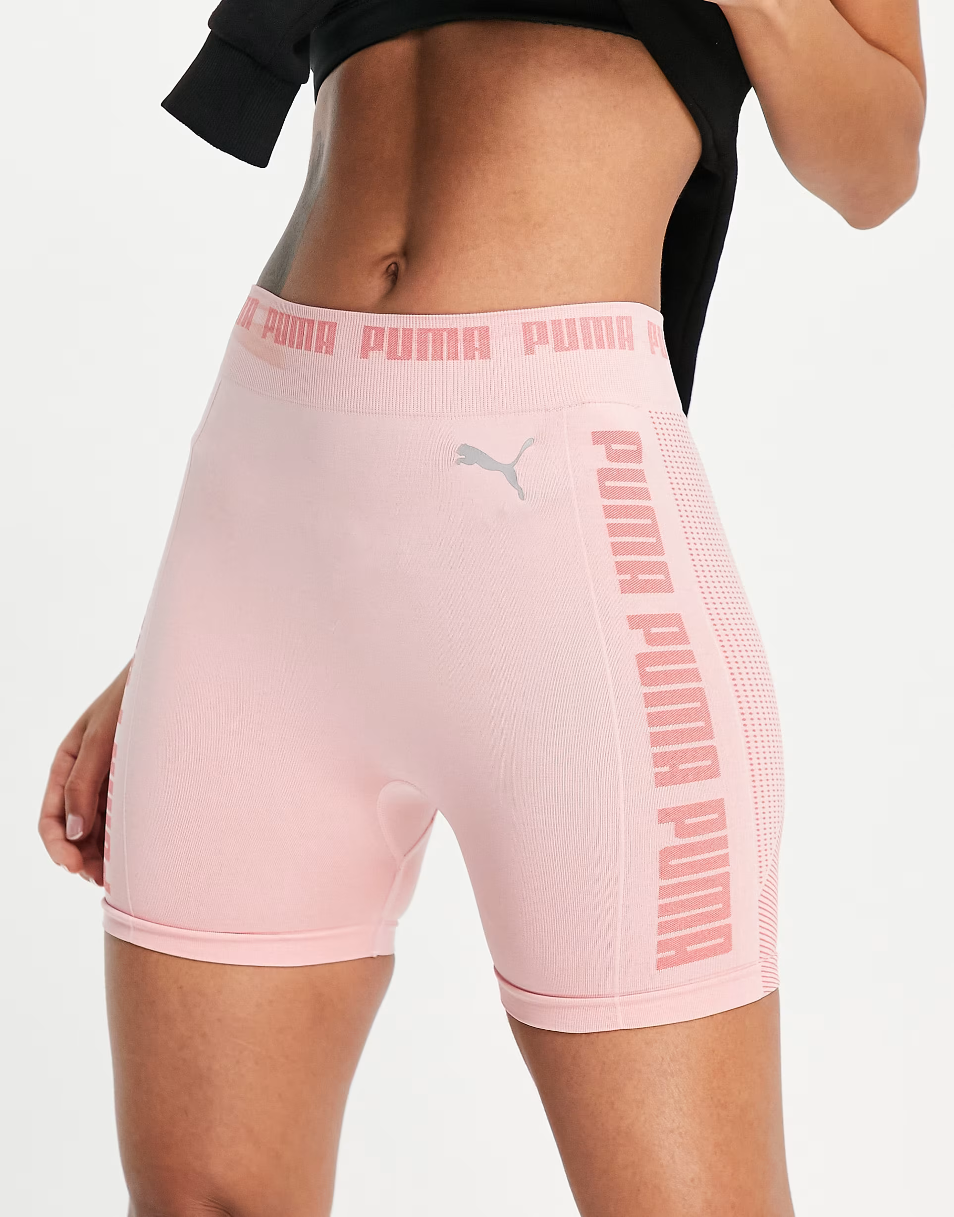 Puma Womens Training Evoknit Seamless 5 Inch Shorts In Soft Pink