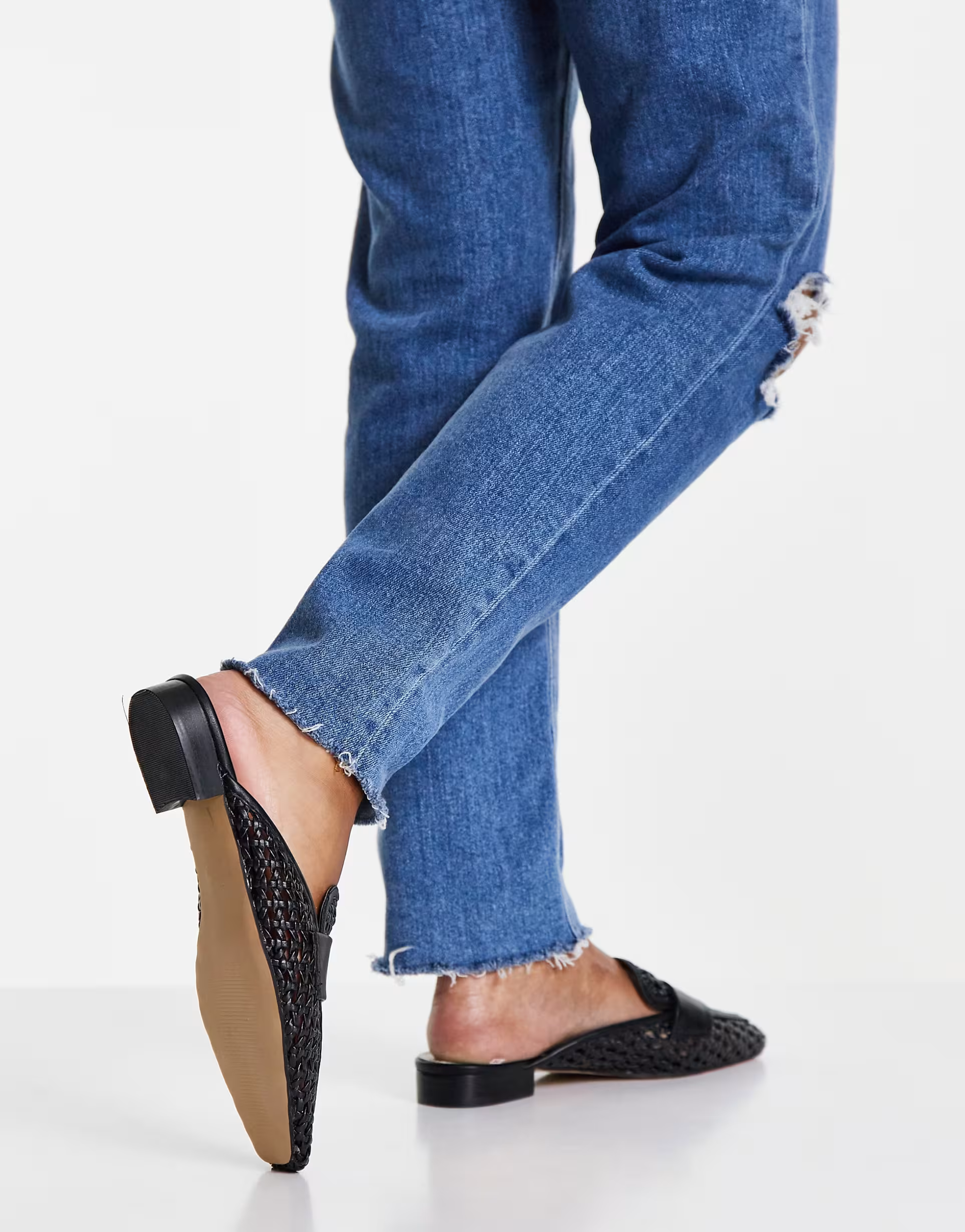 Schuh Latoya woven backless mules in black
