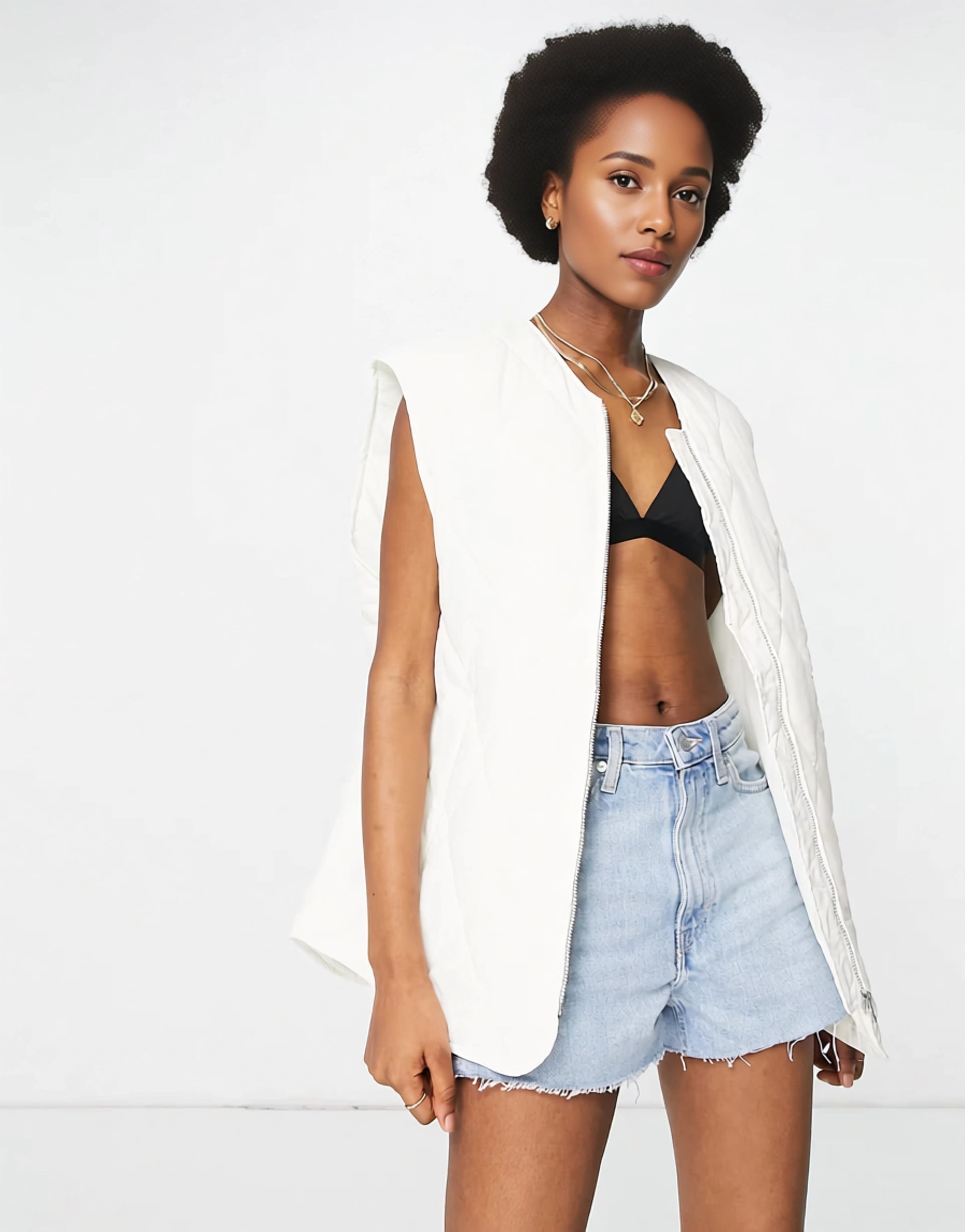 Monki Women's Hanna Quilted Gilet Vest in Ecru
