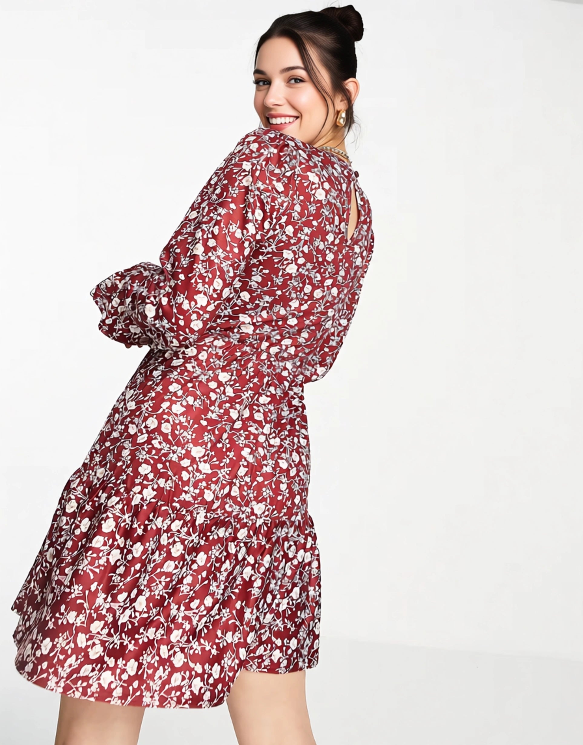 In The Style Womens X Jac Jossa Long Sleeve Frill Hem Mini Dress in Floral Print