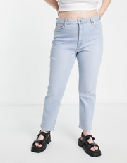 Wrangler Plus Womens Retro Skinny Jeans in Icy Blue