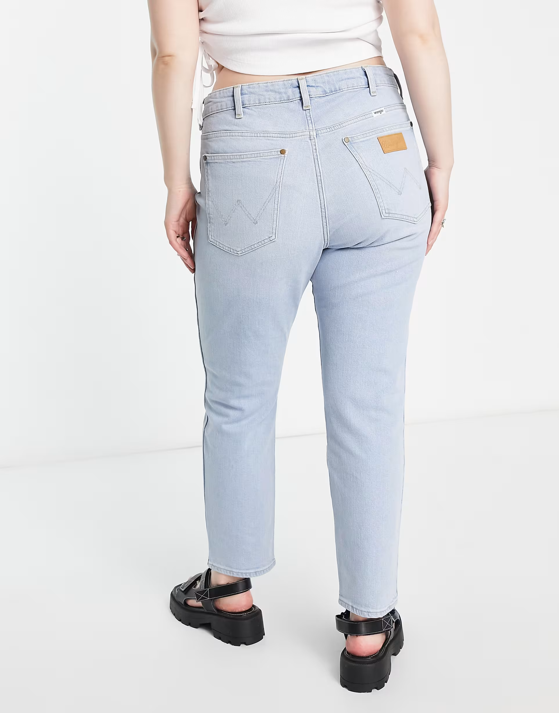 Wrangler Plus Womens Retro Skinny Jeans in Icy Blue