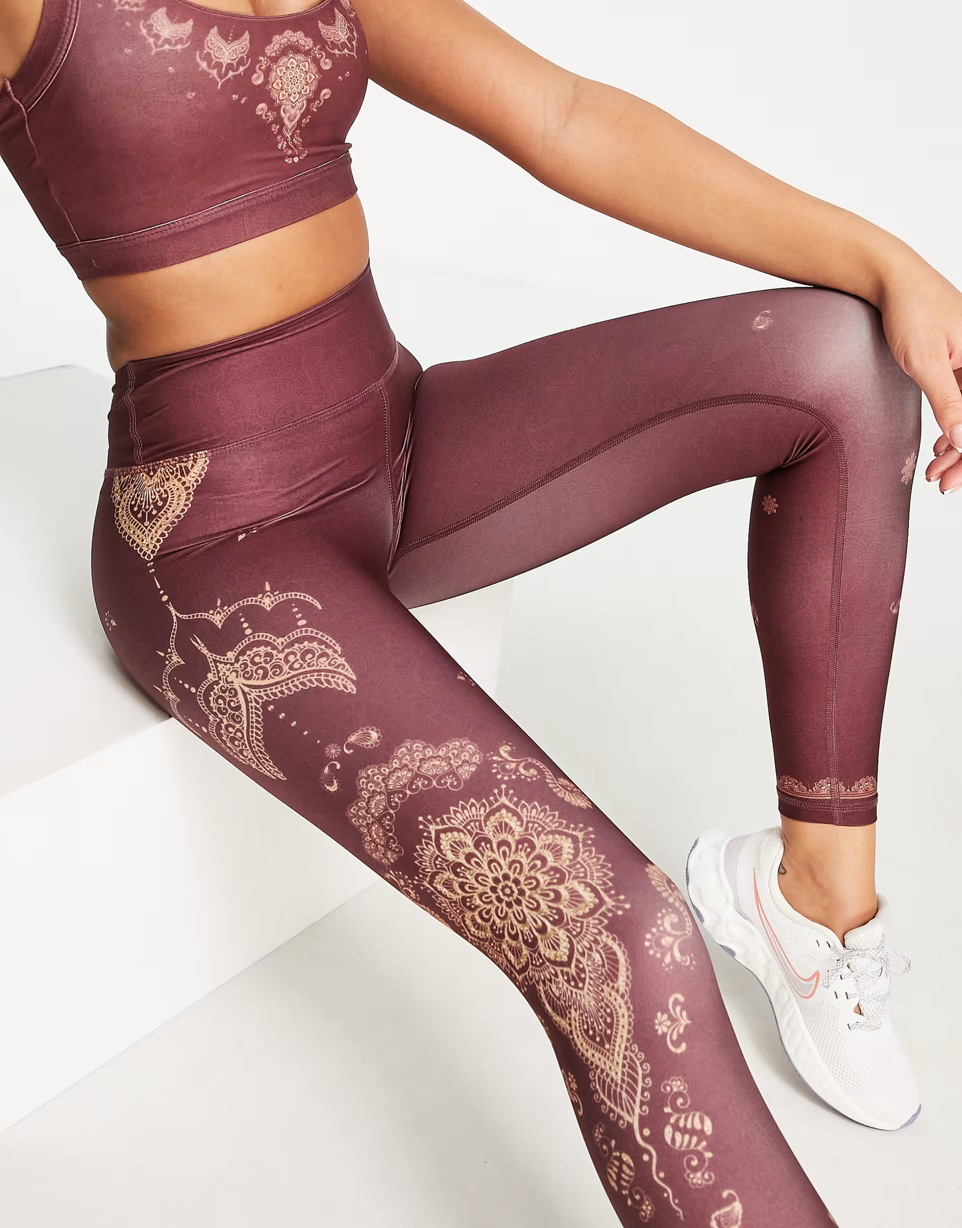 Shambhala Womens Karma Leggings in Burgundy Tapestry Print