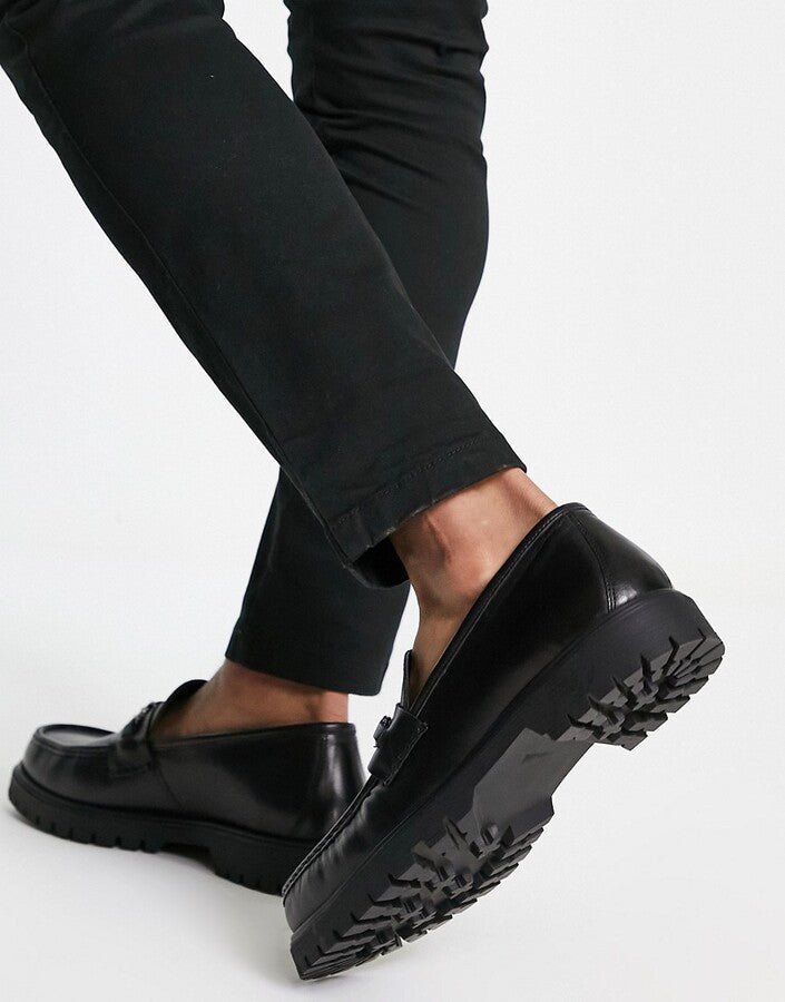 Red Tape Mens Chunky Sole Trim Loafers in Black