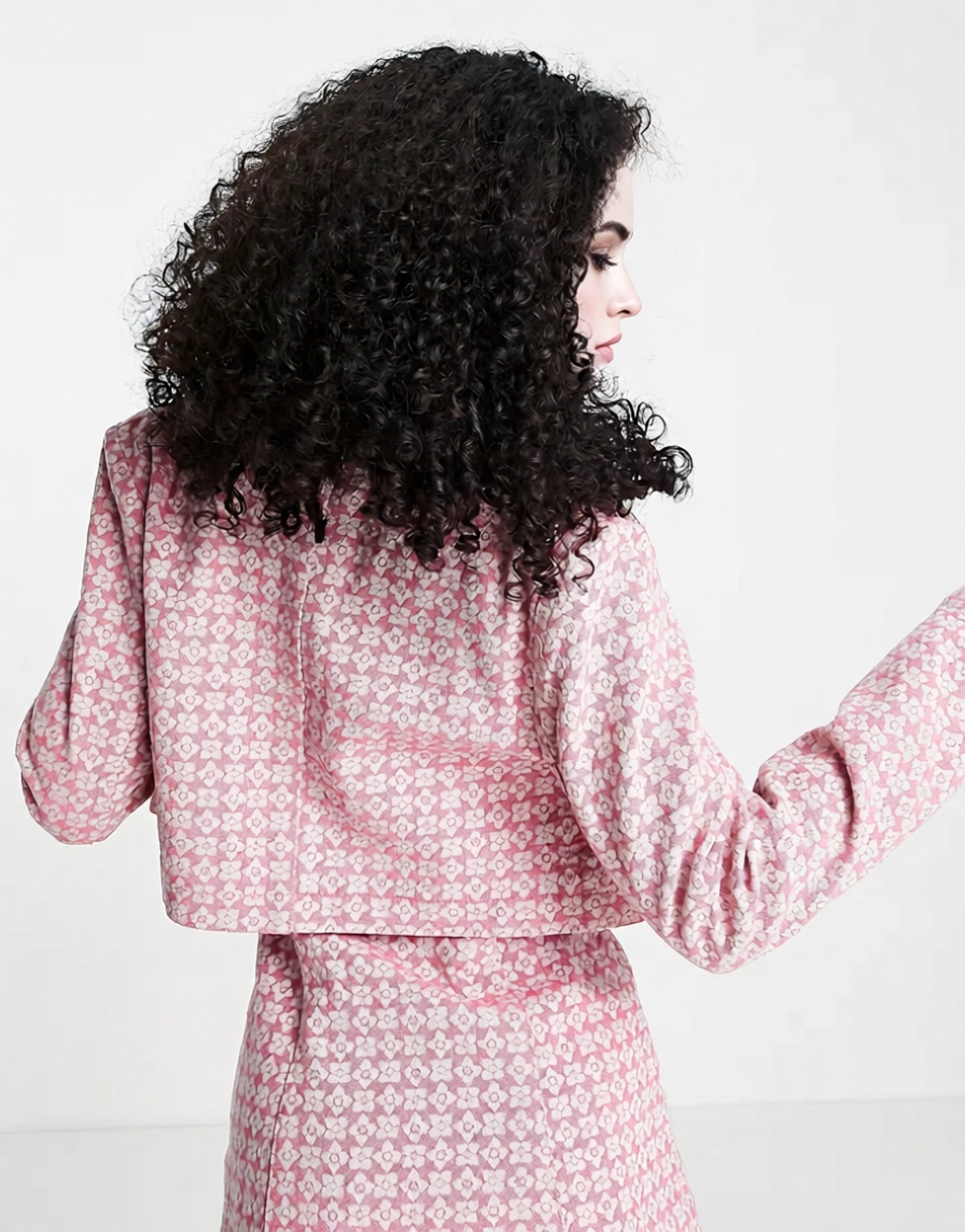 Urban Revivo Womens Cropped Denim Jacket In Pink