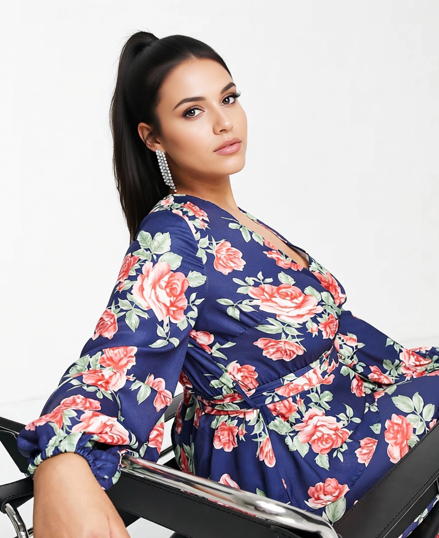 In The Style Plus Womens Jess Millichamp Rose Print Balloon Sleeve Wrap Top