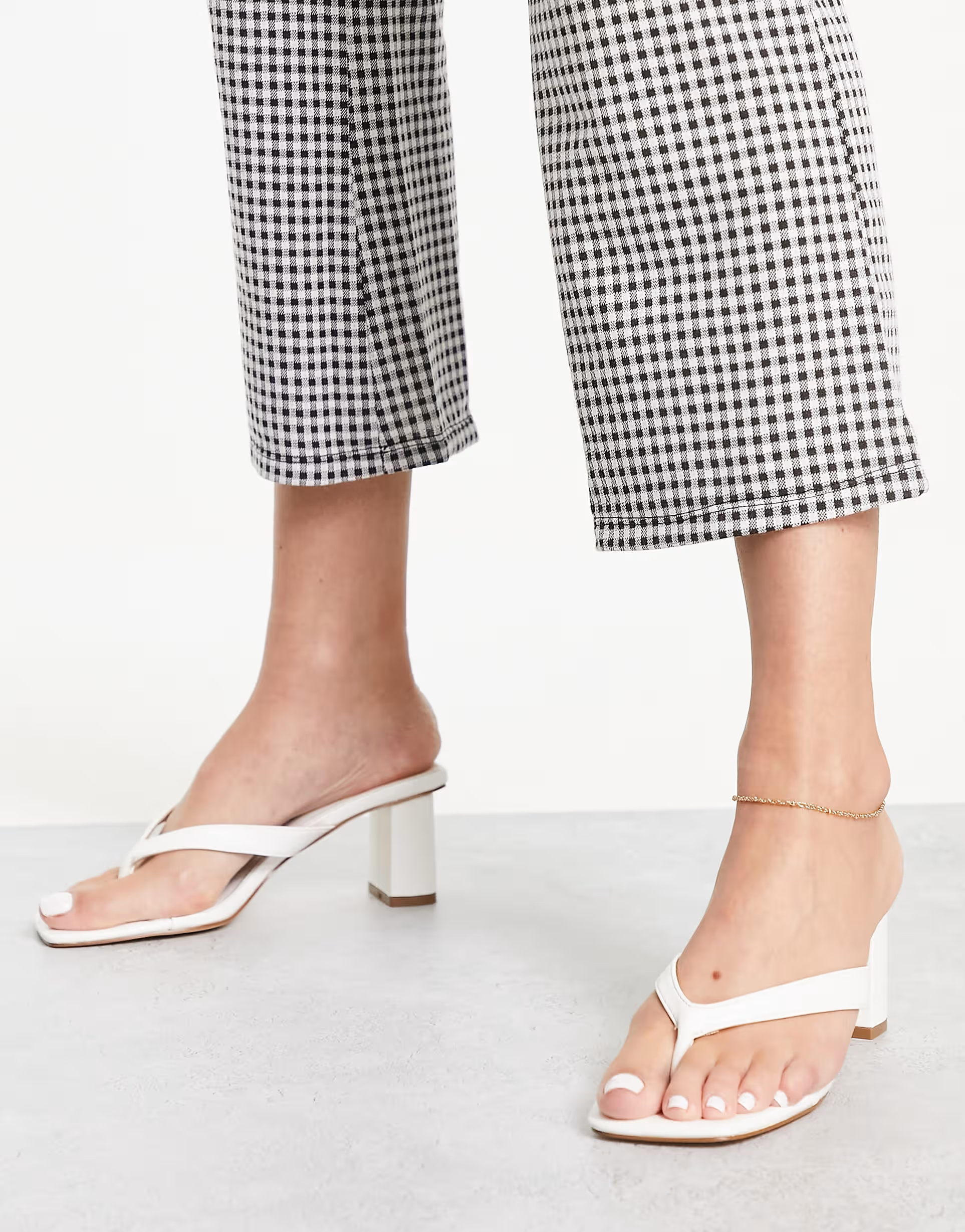 Forever New Womens Slip On Mule in White