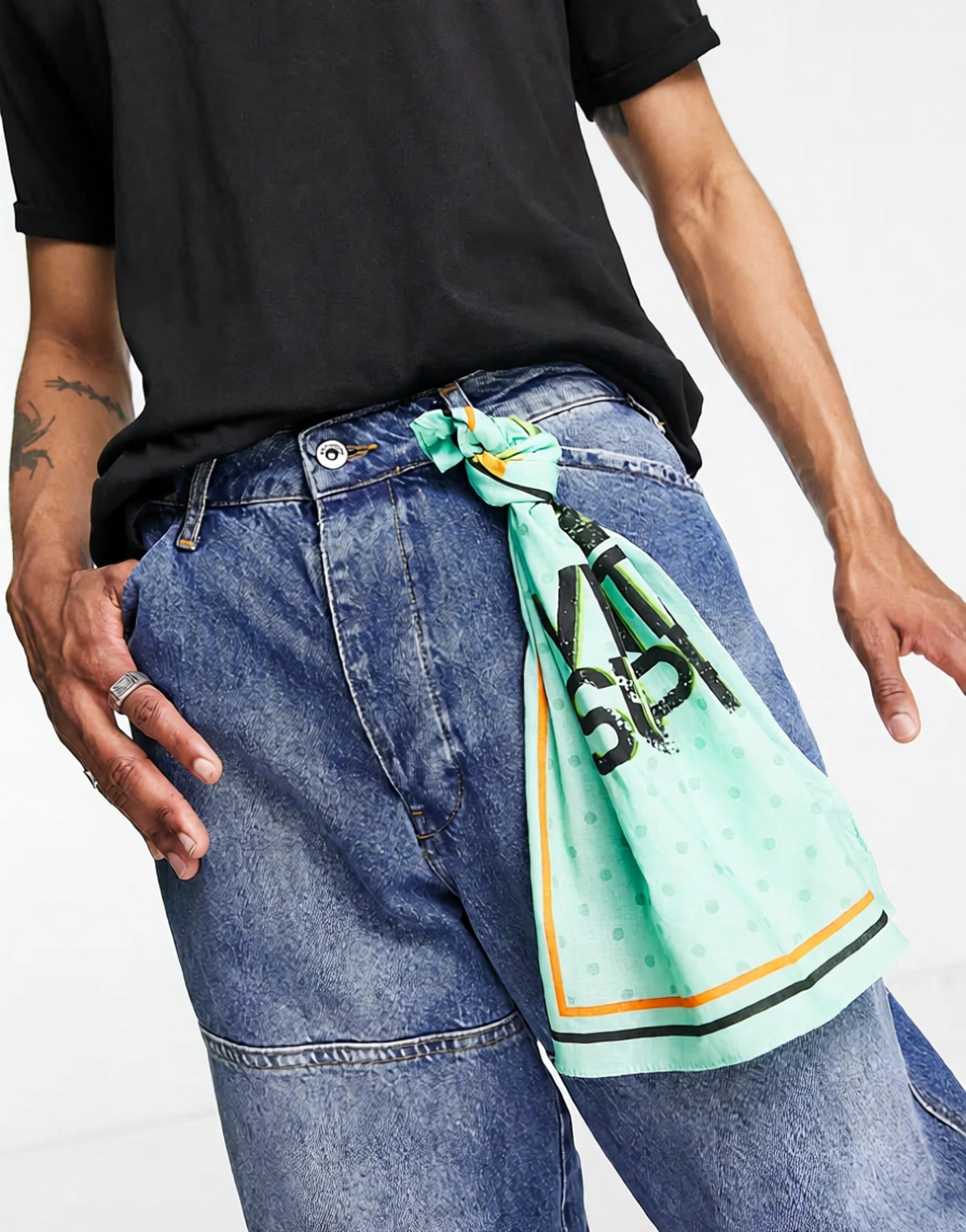 Vintage Supply Mens Bandana With Tv Print In Green