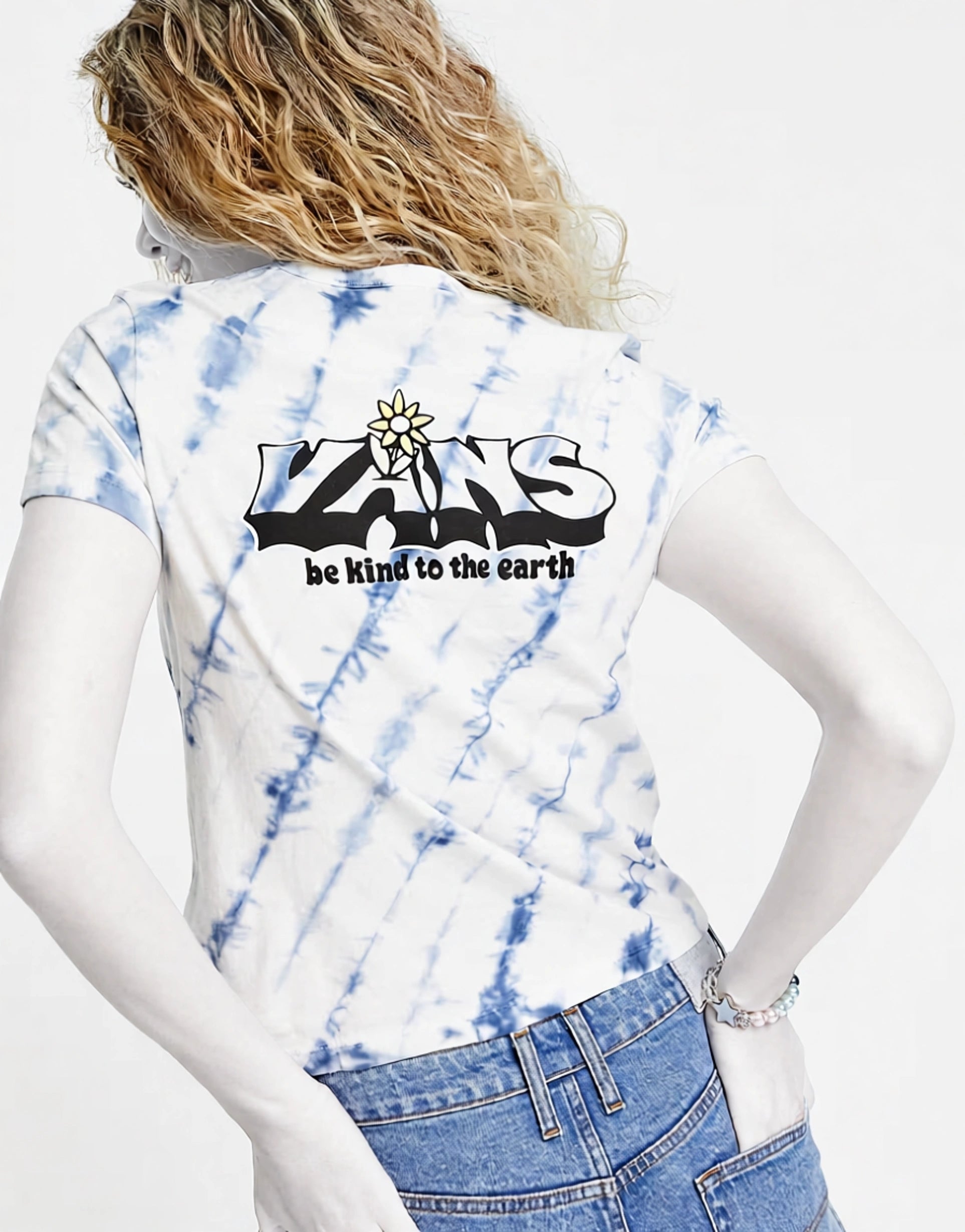 Vans Womens Kind Hugs T-Shirt In White And Blue
