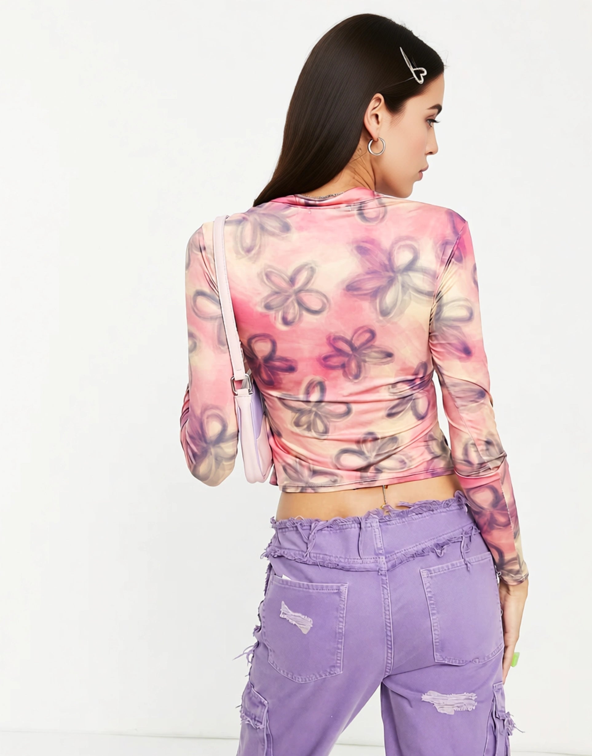 Daisy Street Women's 90S Cropped Fitted Shirt in Retro Large Daisy In Pink