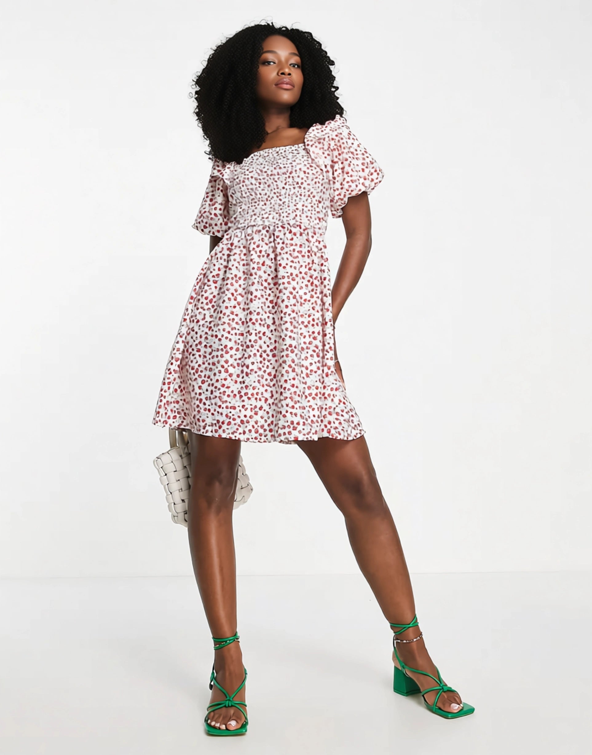 In The Style Womens X Jac Jossa Shirred Bust Frill Sleeve Tiered Mini Smock Dress in Berry Floral