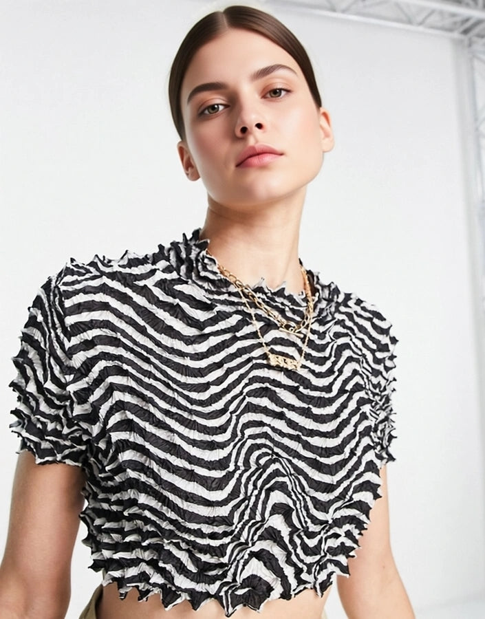 Go Guy Women's Goguy Festival Fitted Top in Wavy 3D In Black