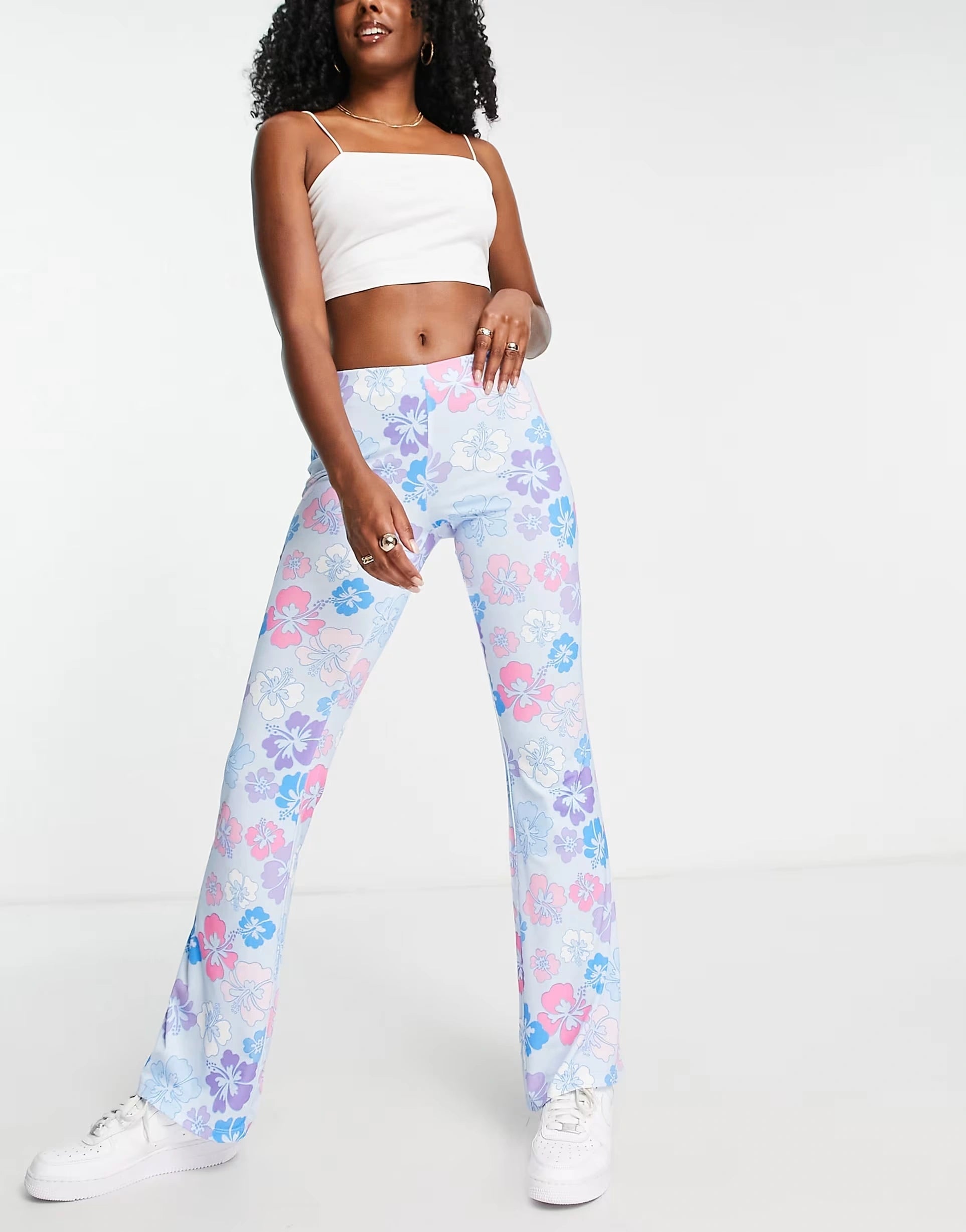 NA-KD Womens Flare Trousers in Floral Print In Multi