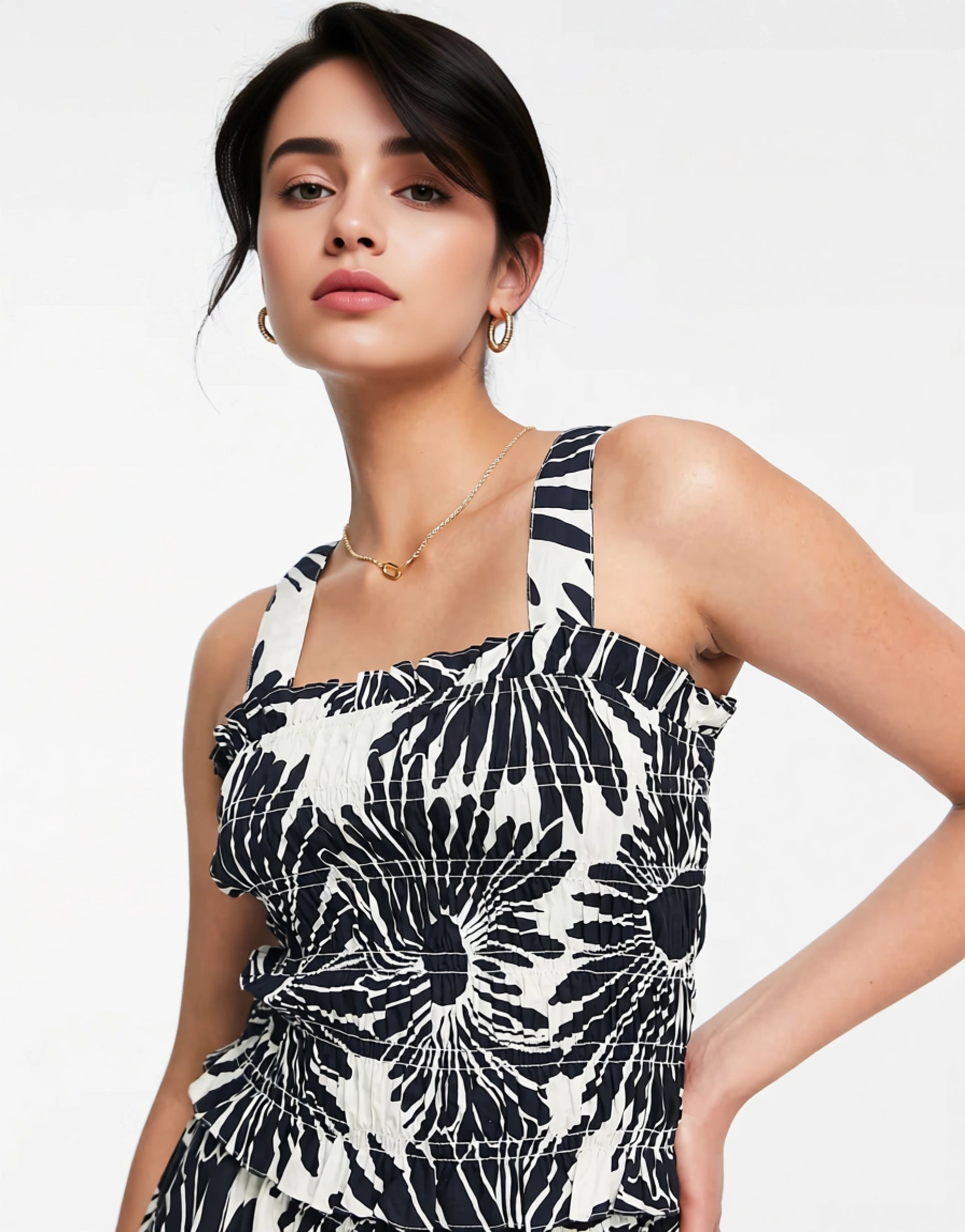 Whistles Womens Square Neck Cami Top in Contrast Daisy Print Co-Ord In Black
