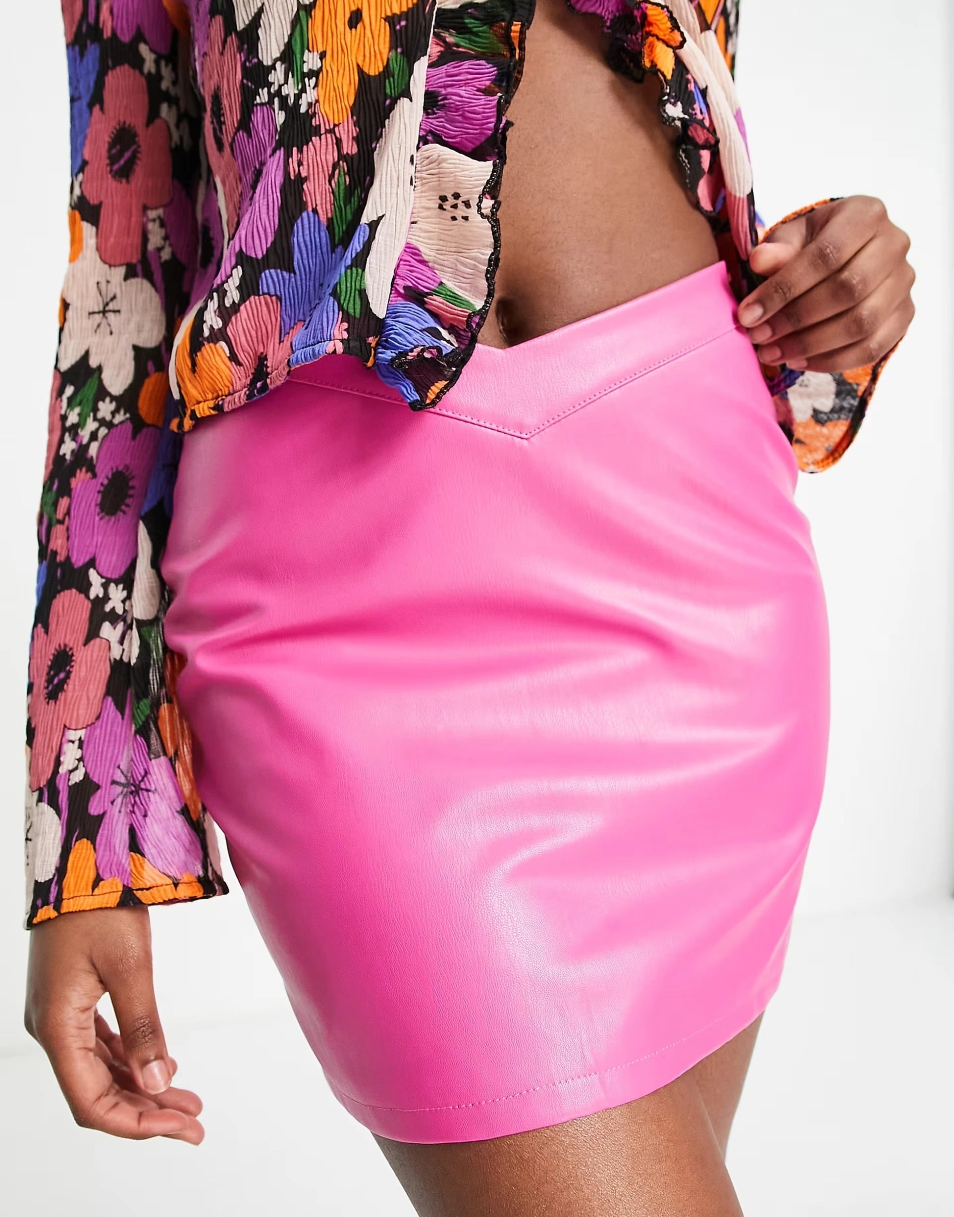 Womens Missyempire V Front Leather Look Mini Skirt In Pink