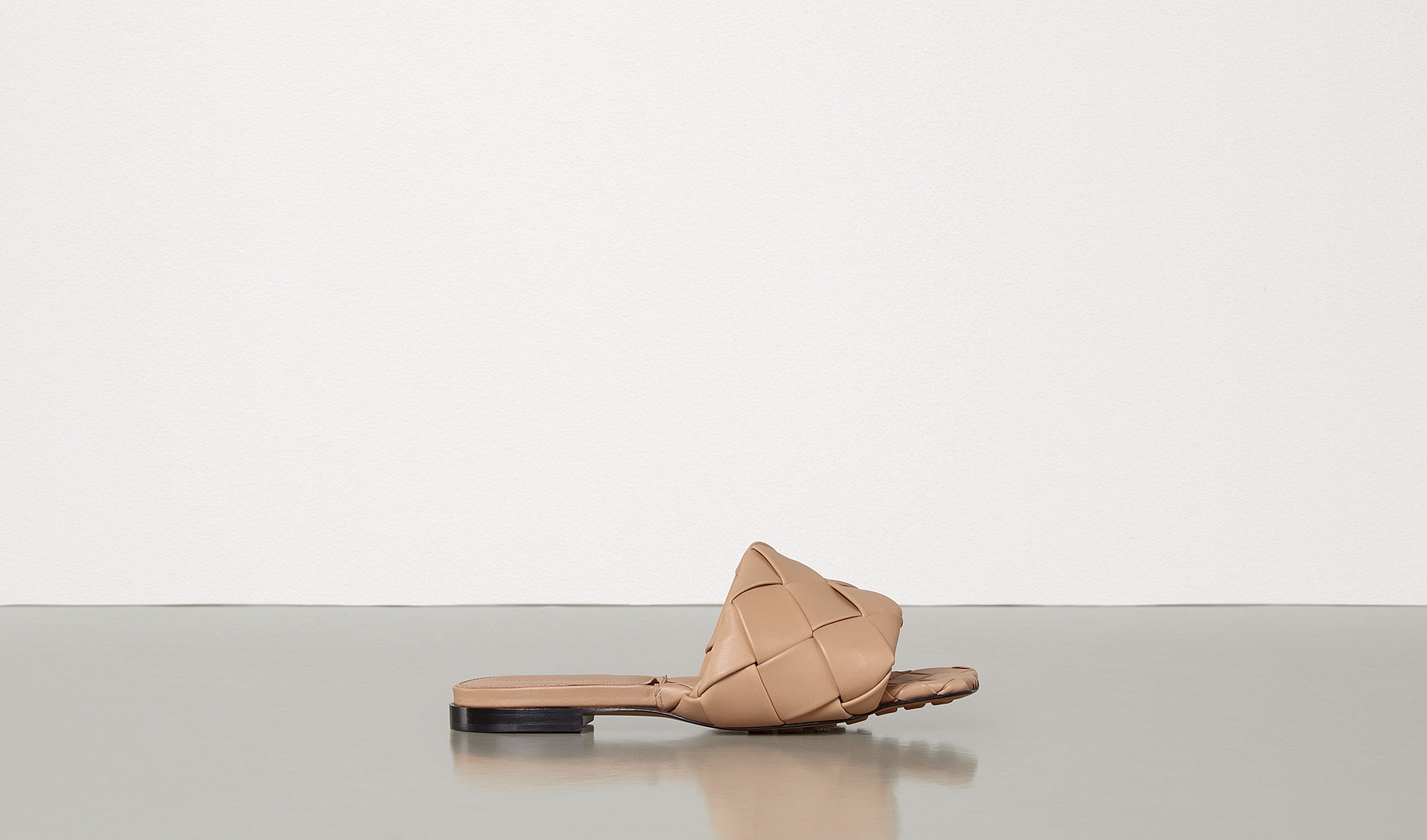 Bottega Veneta Women's Sandals in Beige