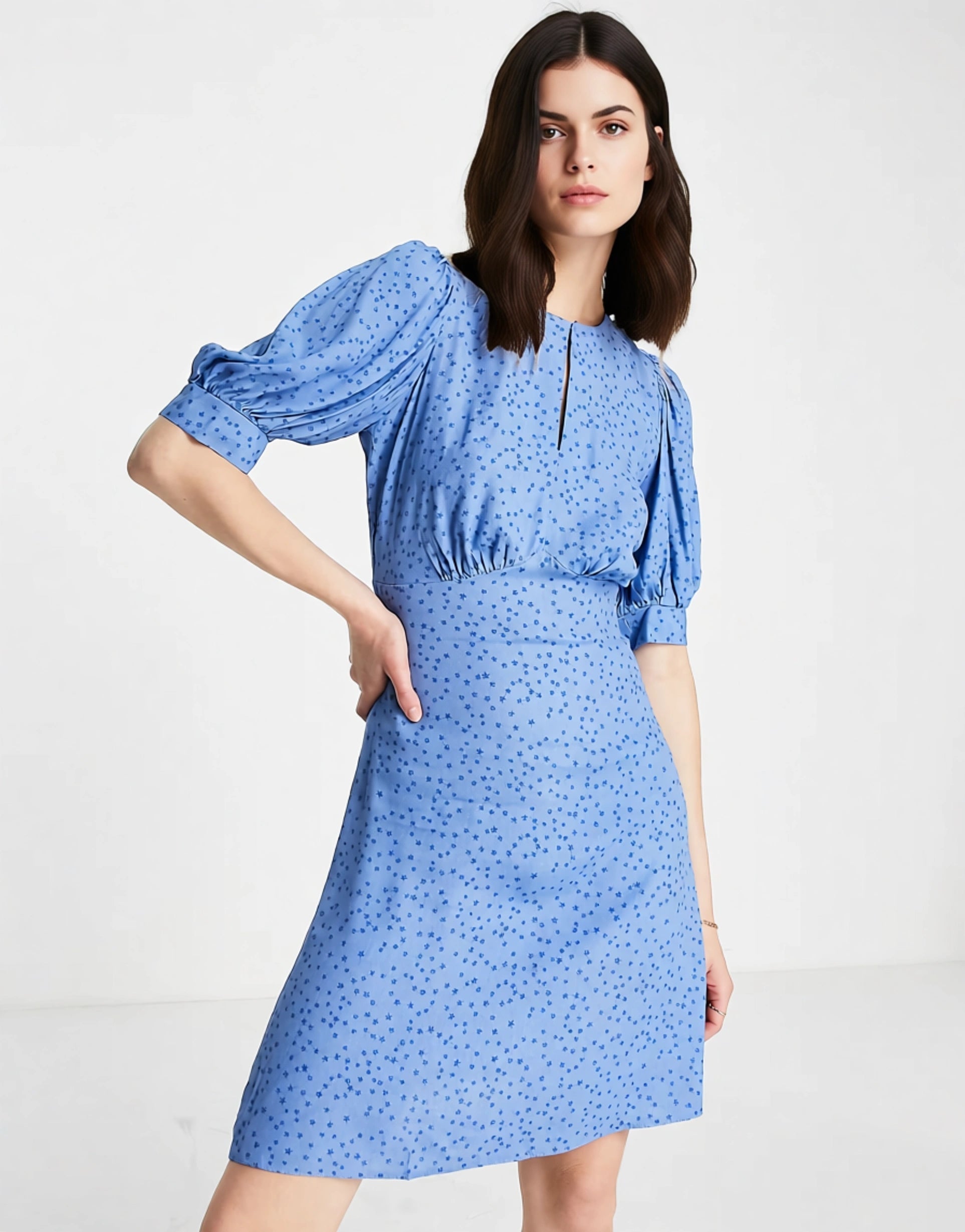 Closet London Women's A Line Mini Dress With Open Back And Puff Sleeve in Blue Star Print