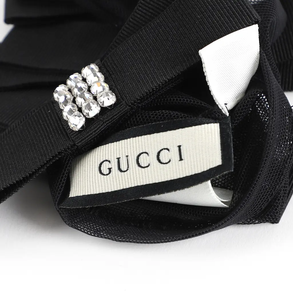 Gucci Womens Gloves in Black