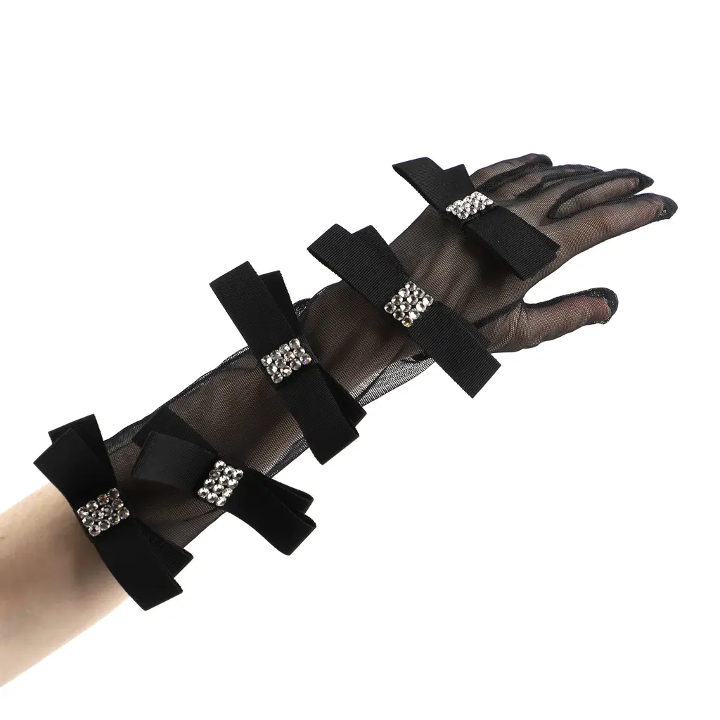 Gucci Womens Gloves in Black