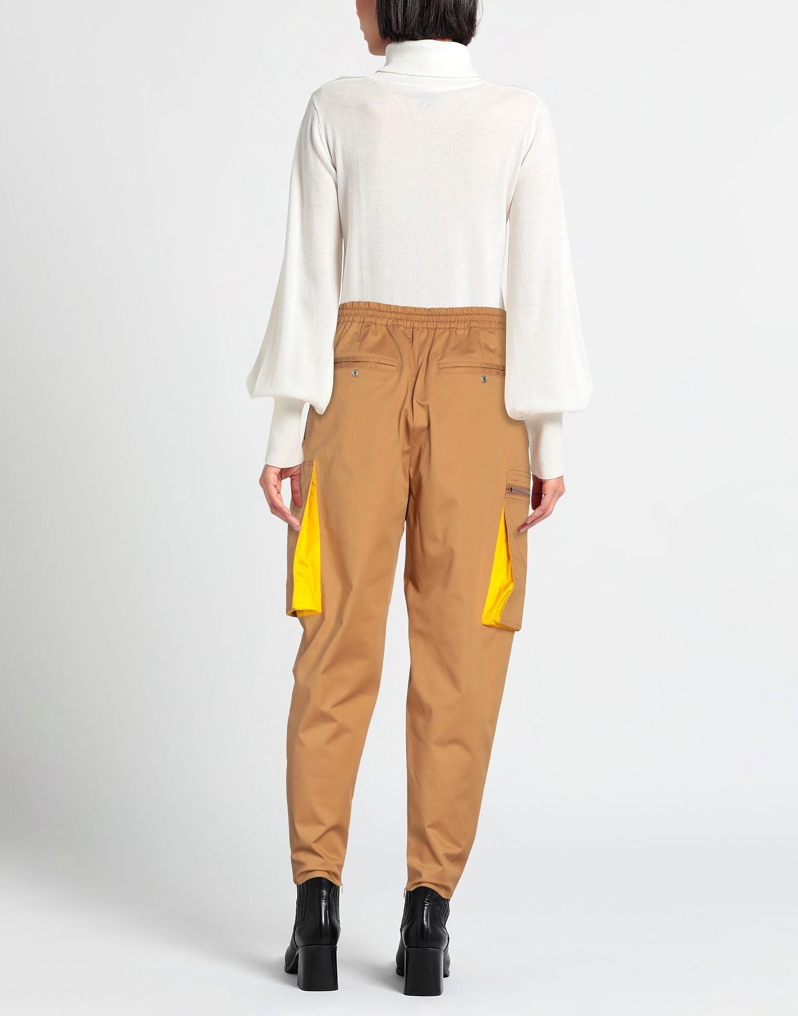 Dsquared2 Women's Trousers in Beige