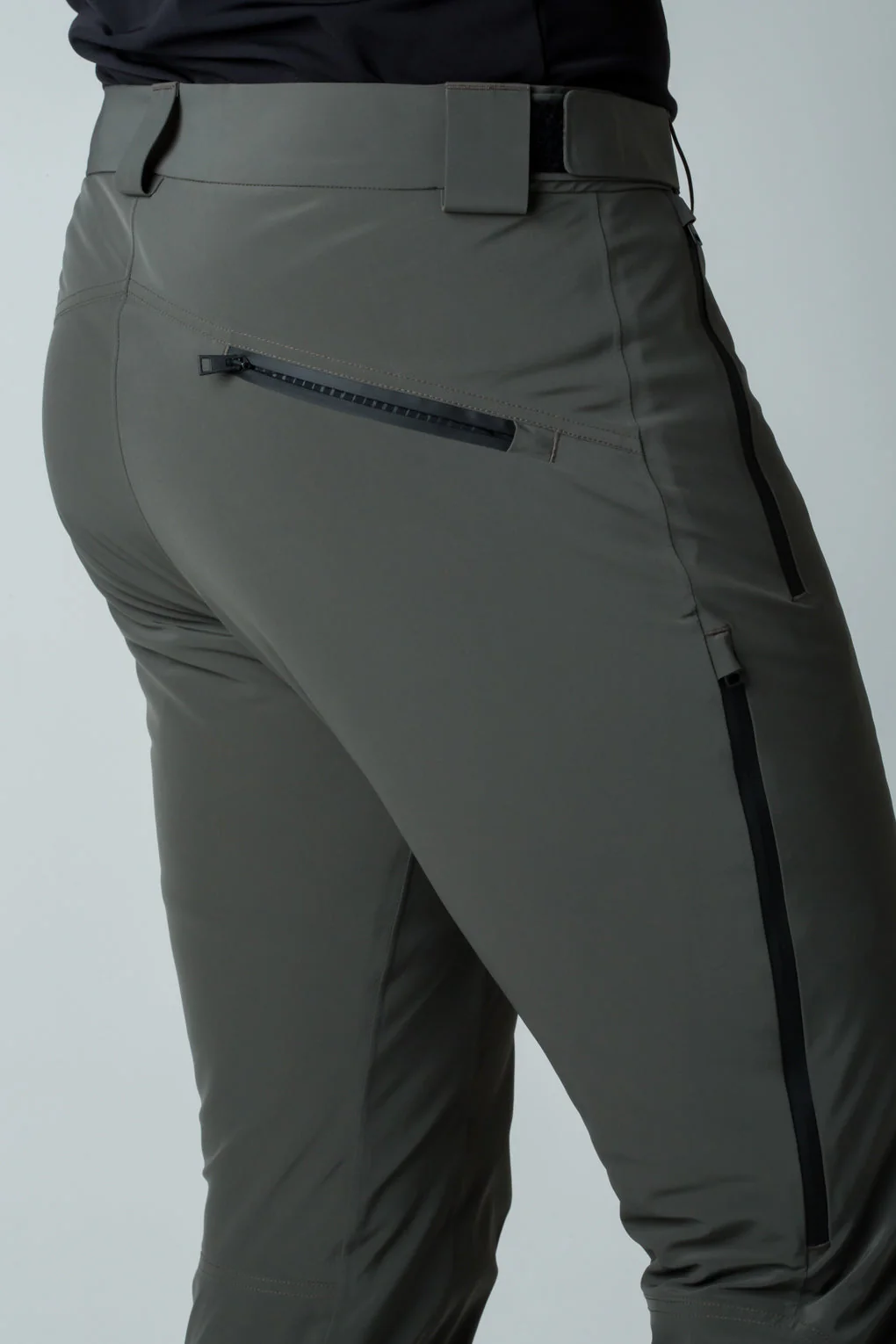 Mens Capranea Technical Trousers In Black Green
