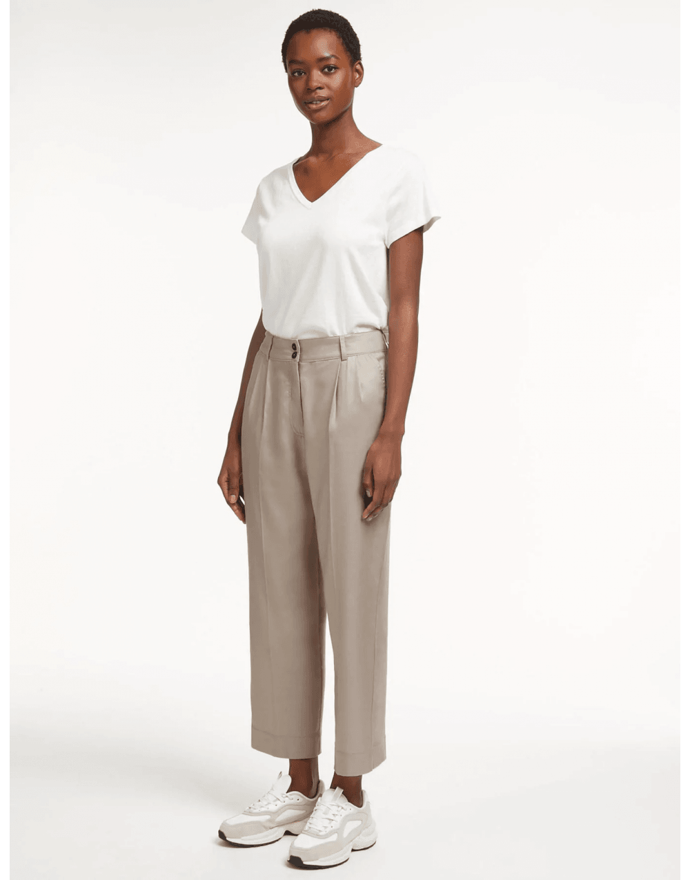 Womens Cefinn Cropped Trousers In Beige