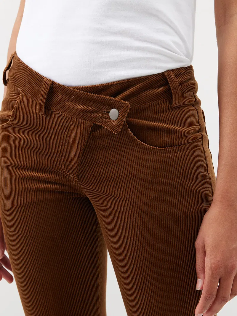 Womens A.W.A.K.E. Straight Leg In Brown