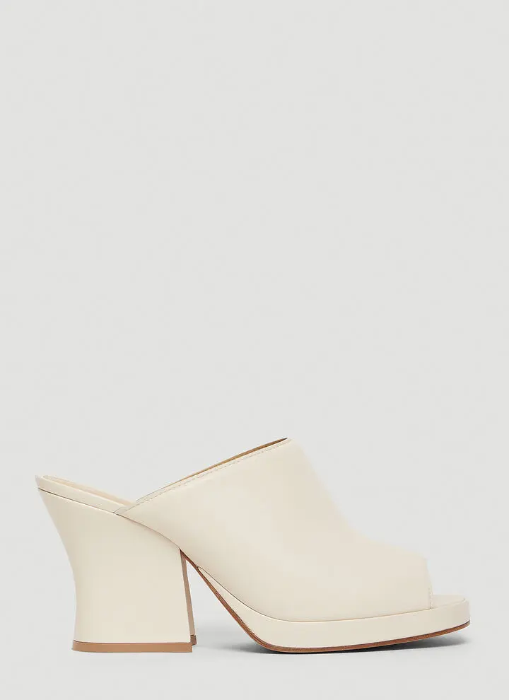Bottega Veneta Women's Sandals in Beige