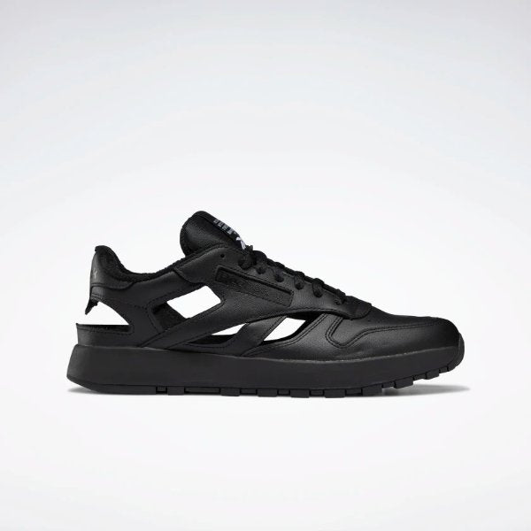 Maison Margiela Men's Trainers in Black