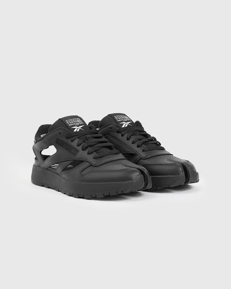 Maison Margiela Men's Trainers in Black