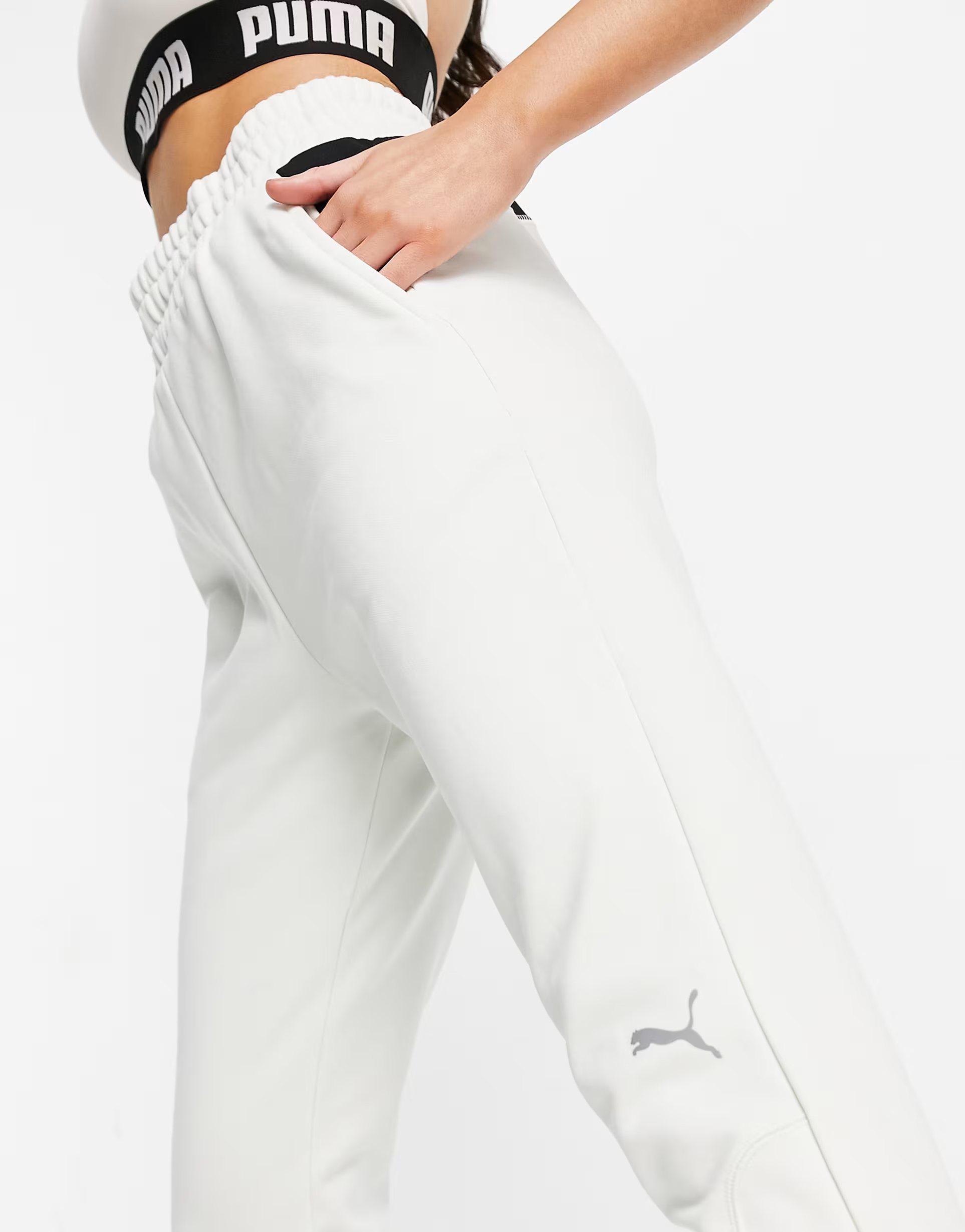 Womens Puma Training Evostripe Joggers in Stone