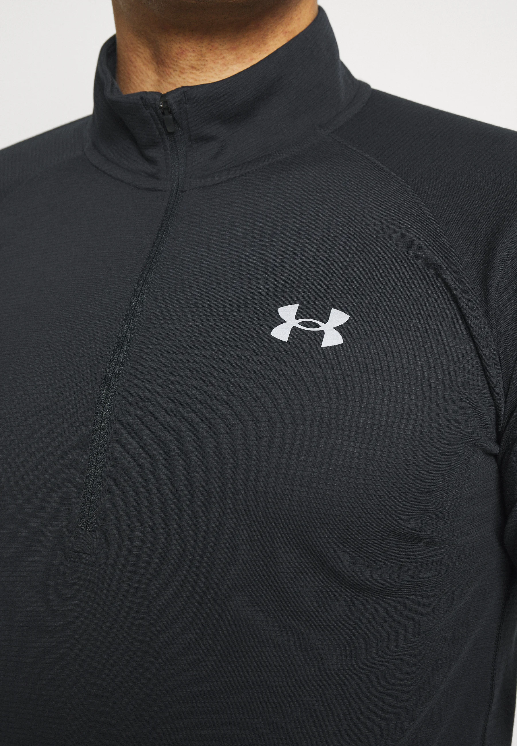 Under Armour Mens Running Streaker 1/2 Zip Long Sleeve Top In Black