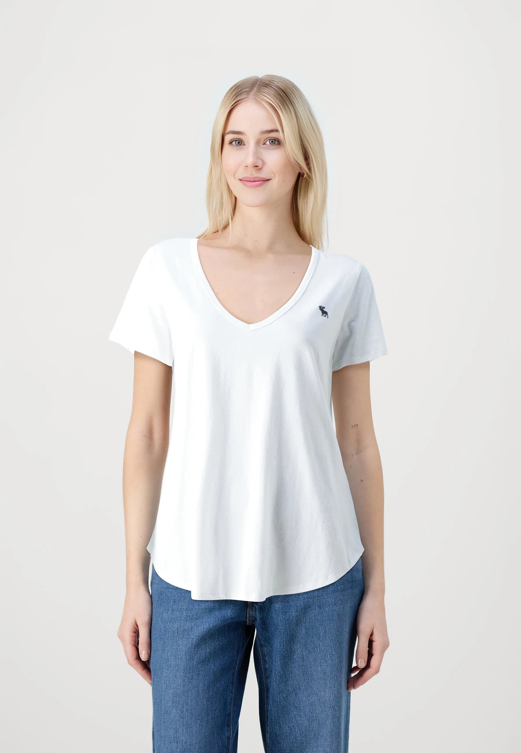 Abercrombie & Fitch Womens Short Sleeve V Neck T-Shirt In White
