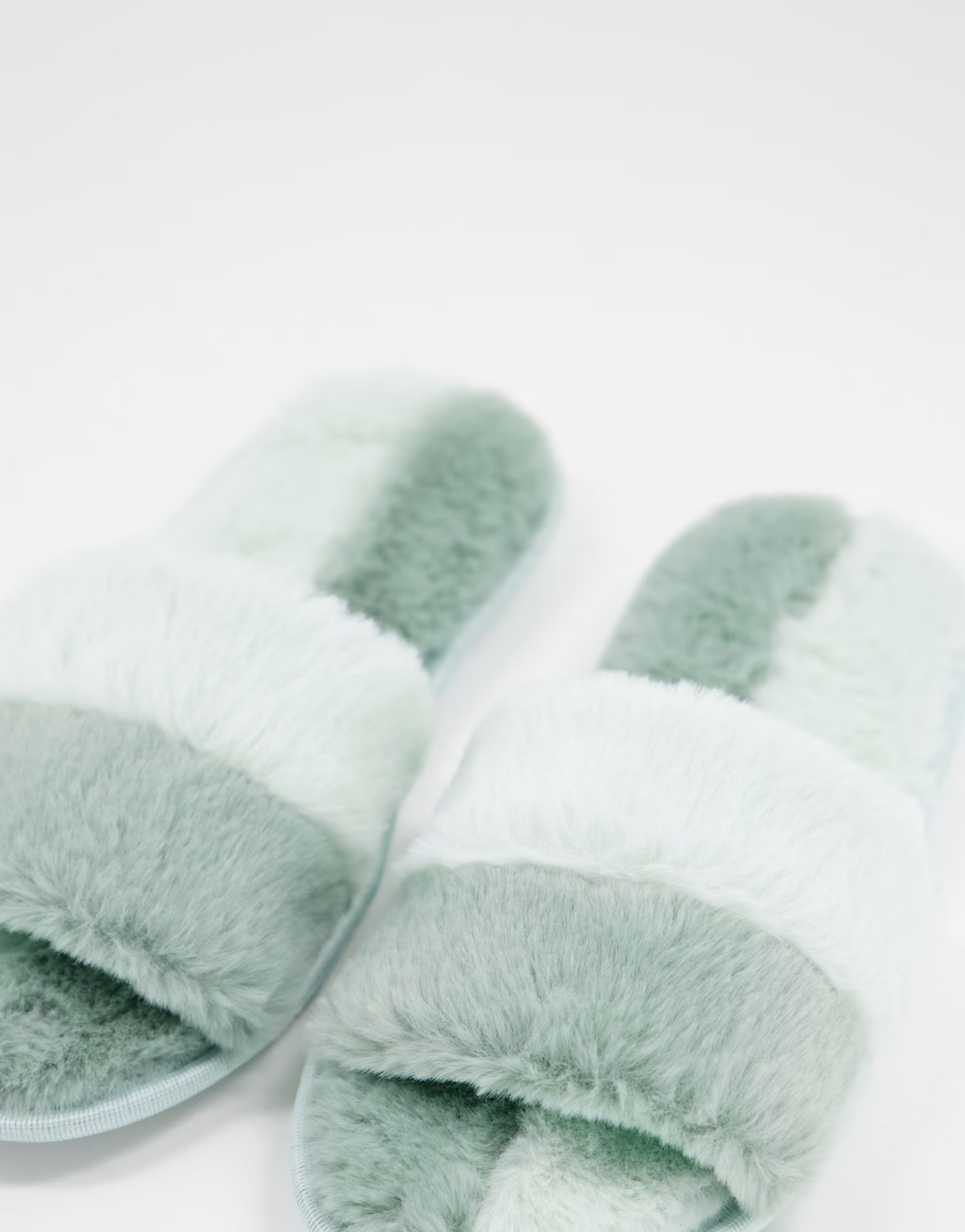Loungeable Womens 2 Colour Faux Fur Splice Slider In Tonal Green