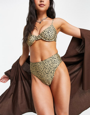 Volcom Womens Ur An Animal Underwire Bikini Top in Animal Print In Multi