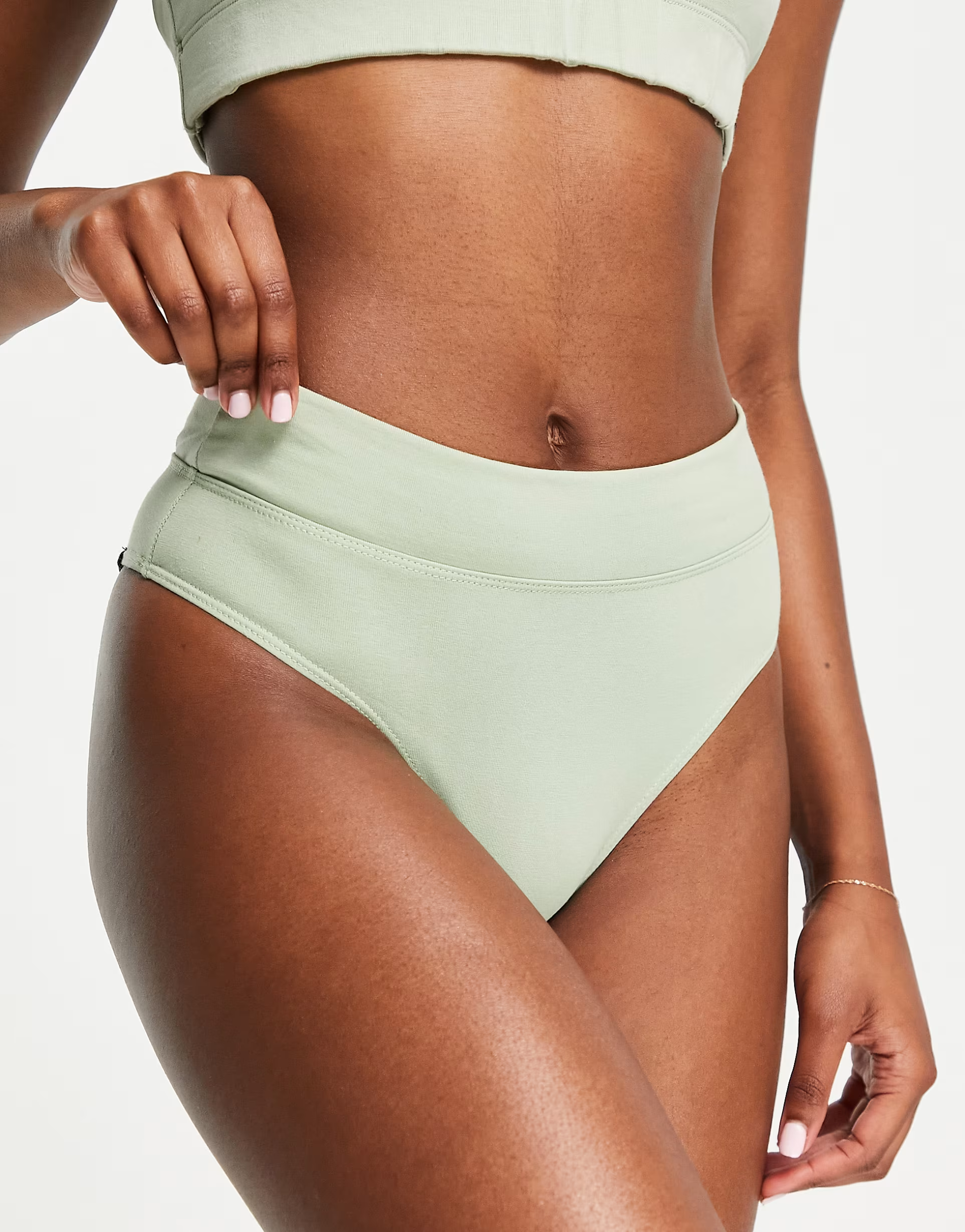 Le Buns Womens Isla Cotton Cami Strap Scoop Neck Bralette in Pistachio