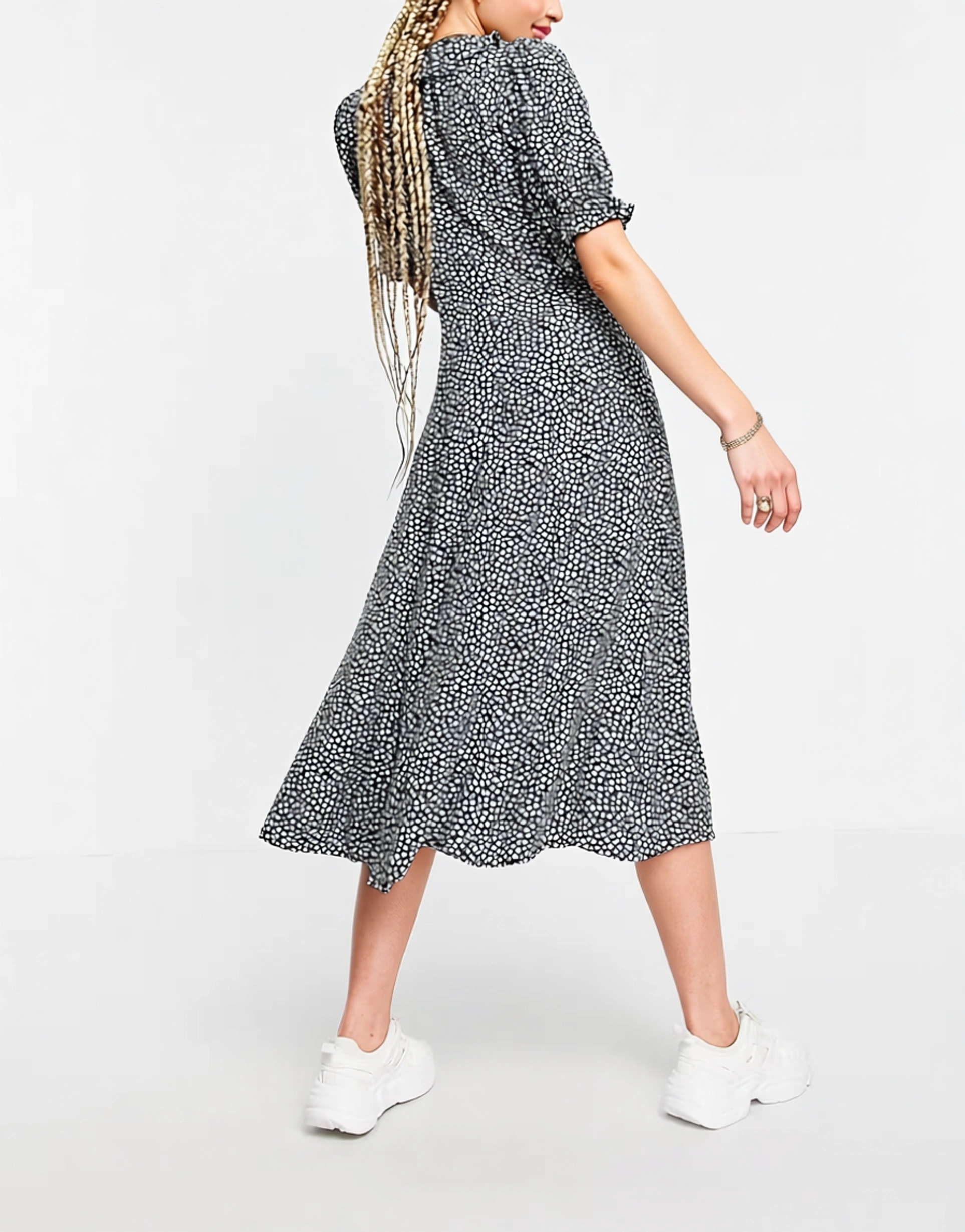 Womens Y.A.S. Tall Frill Detail Midi Tea Dress in Floral