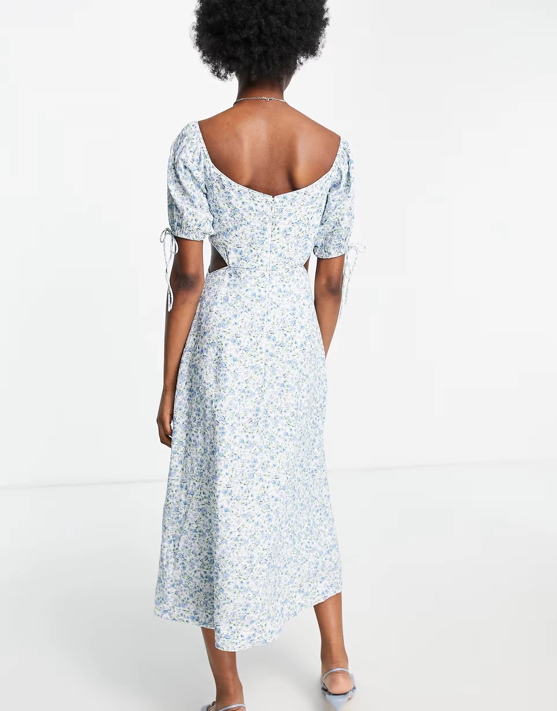 Forever New Womens Bardot Puff Sleeve Cut Out Midi Dress in Blue Ditsy Floral In Multi