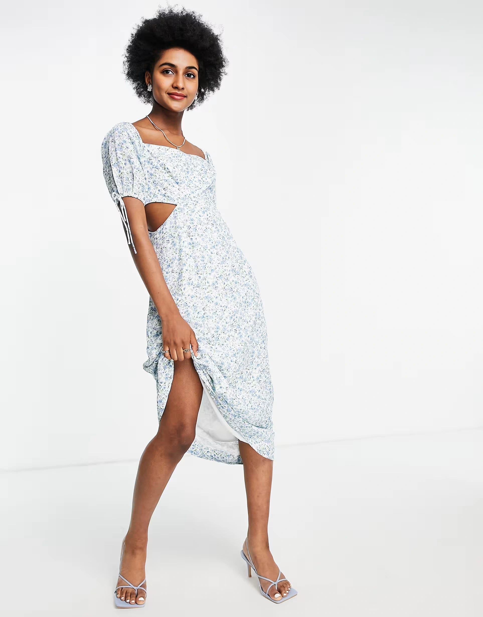 Forever New Womens Bardot Puff Sleeve Cut Out Midi Dress in Blue Ditsy Floral In Multi