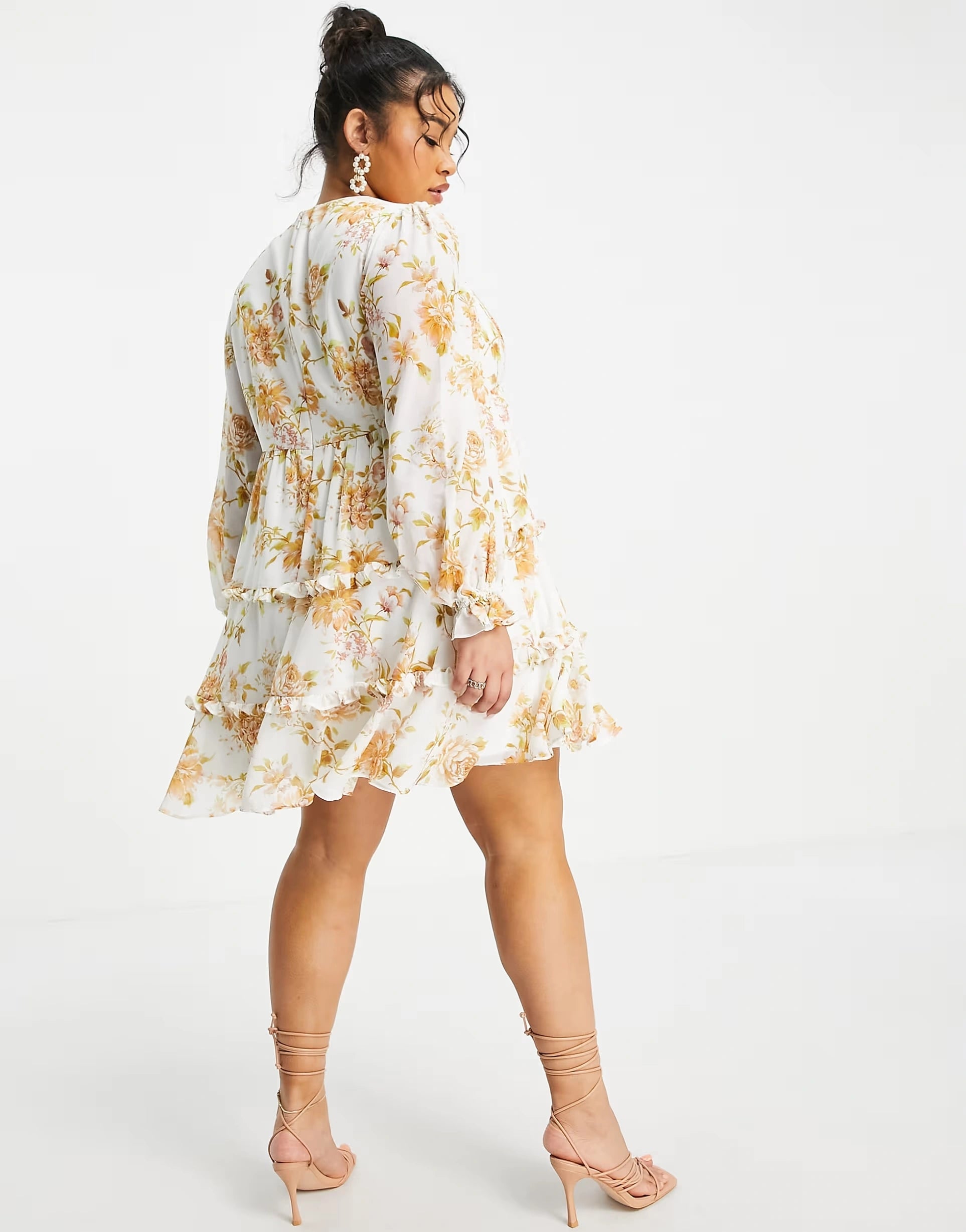 Forever New Womens Curve Ruffle Baby Doll Skater Dress in Antique Peach Floral In Multi