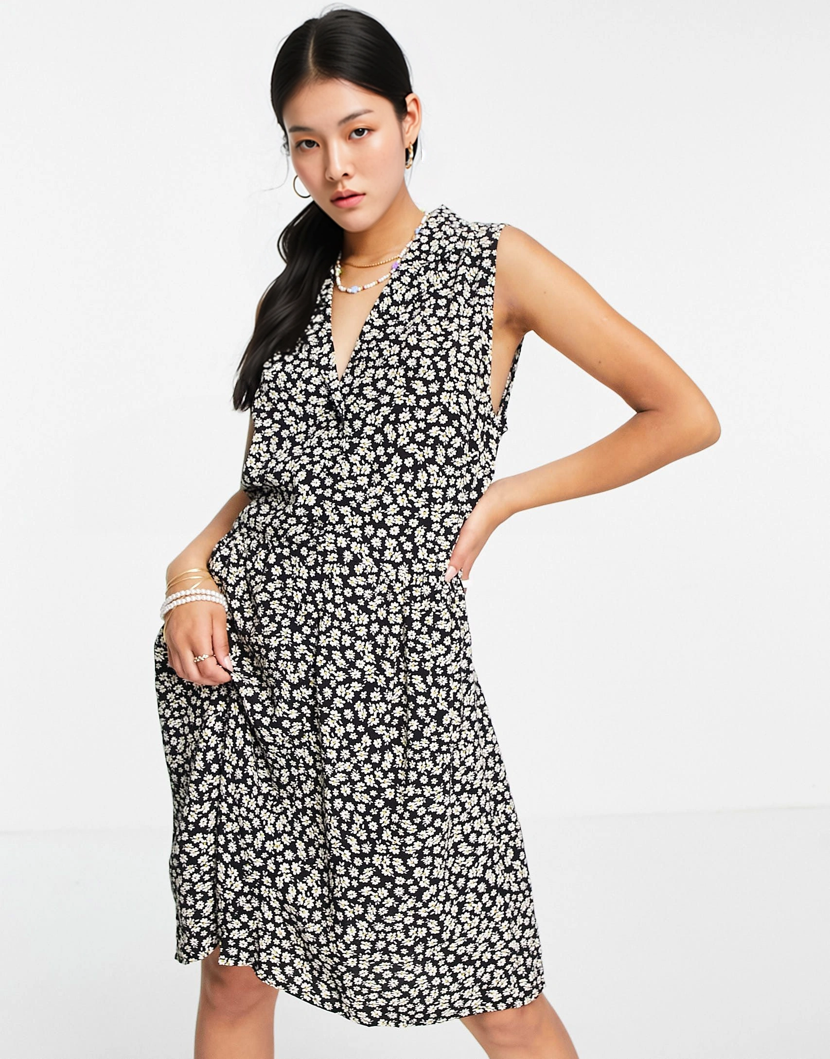 Womens Nobody's Child Sleeveless Mini Dress In Black Ditsy Floral
