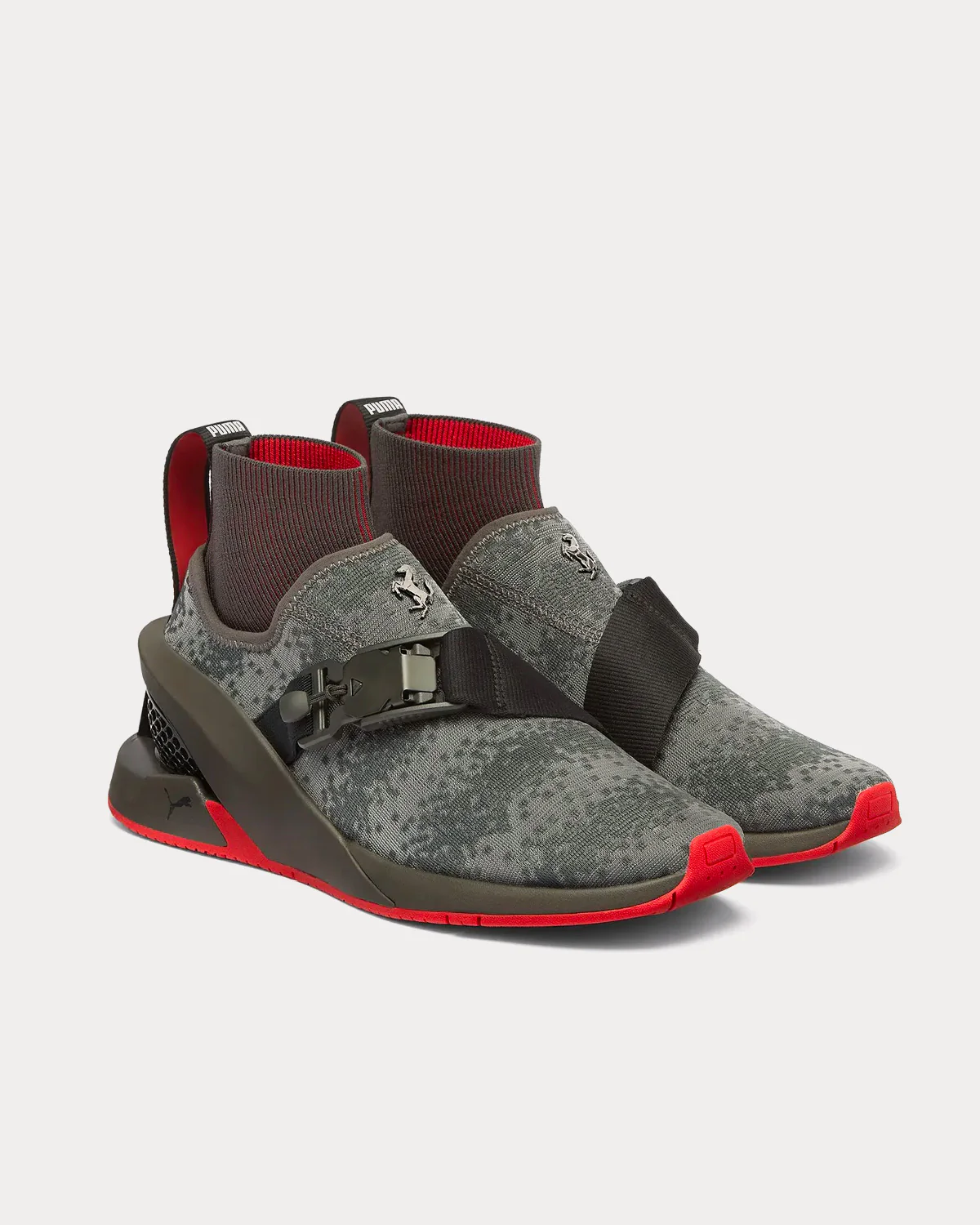 Puma Scuderia Mens IONF Shadow Trainers in Black