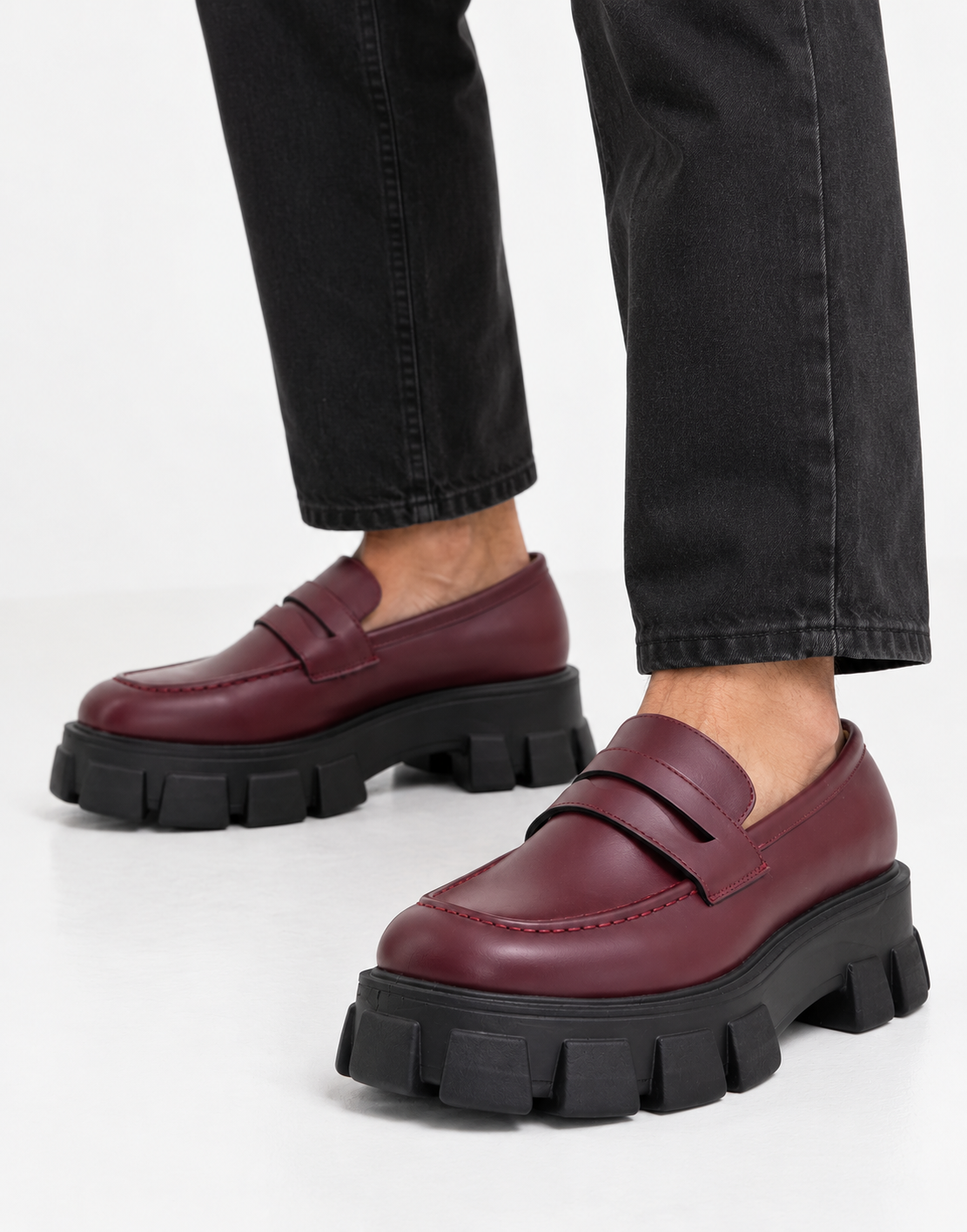 Truffle Collection Mens Extreme Chunky Loafers in Burgundy
