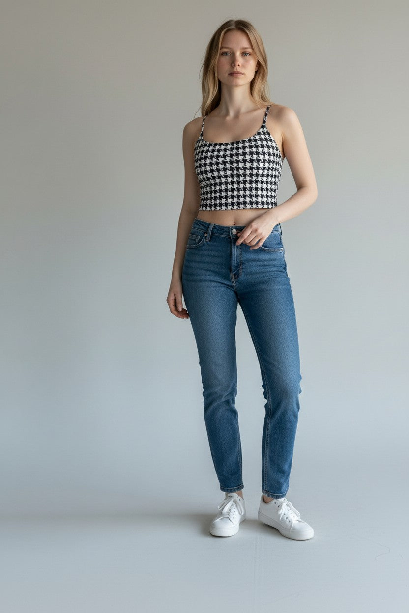 ONZIE Womens Crop Vest in Houndstooth In Black
