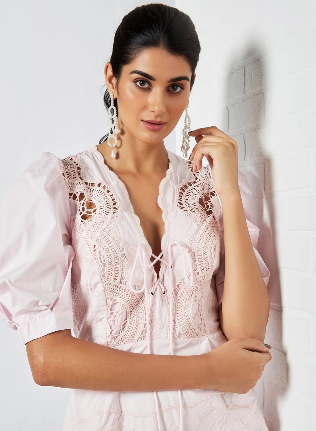Bardot Womens Embroidered Doily Dress With Puff In Pink