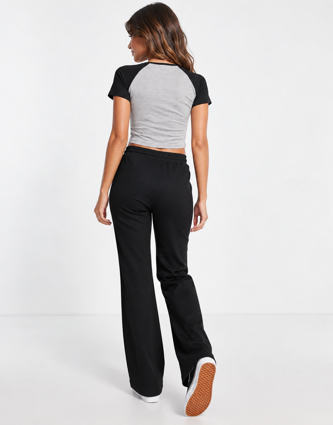 Urban Revivo Womens Flared Plisse Trousers In Black