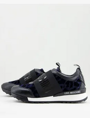 Love Moschino Womens Runner Trainers in Black