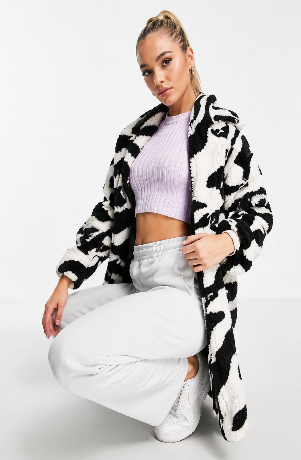 Liquorish Womens Teddy Coat in Mono Print